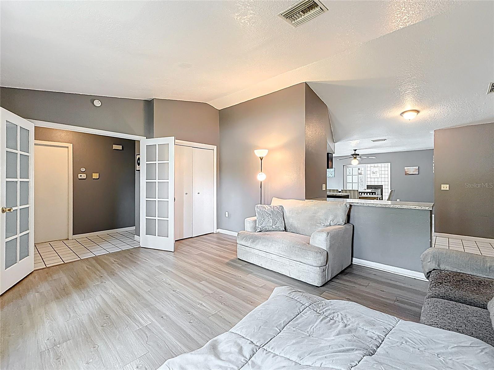 Image 10 of 49 For 7613 Bramblewood Drive