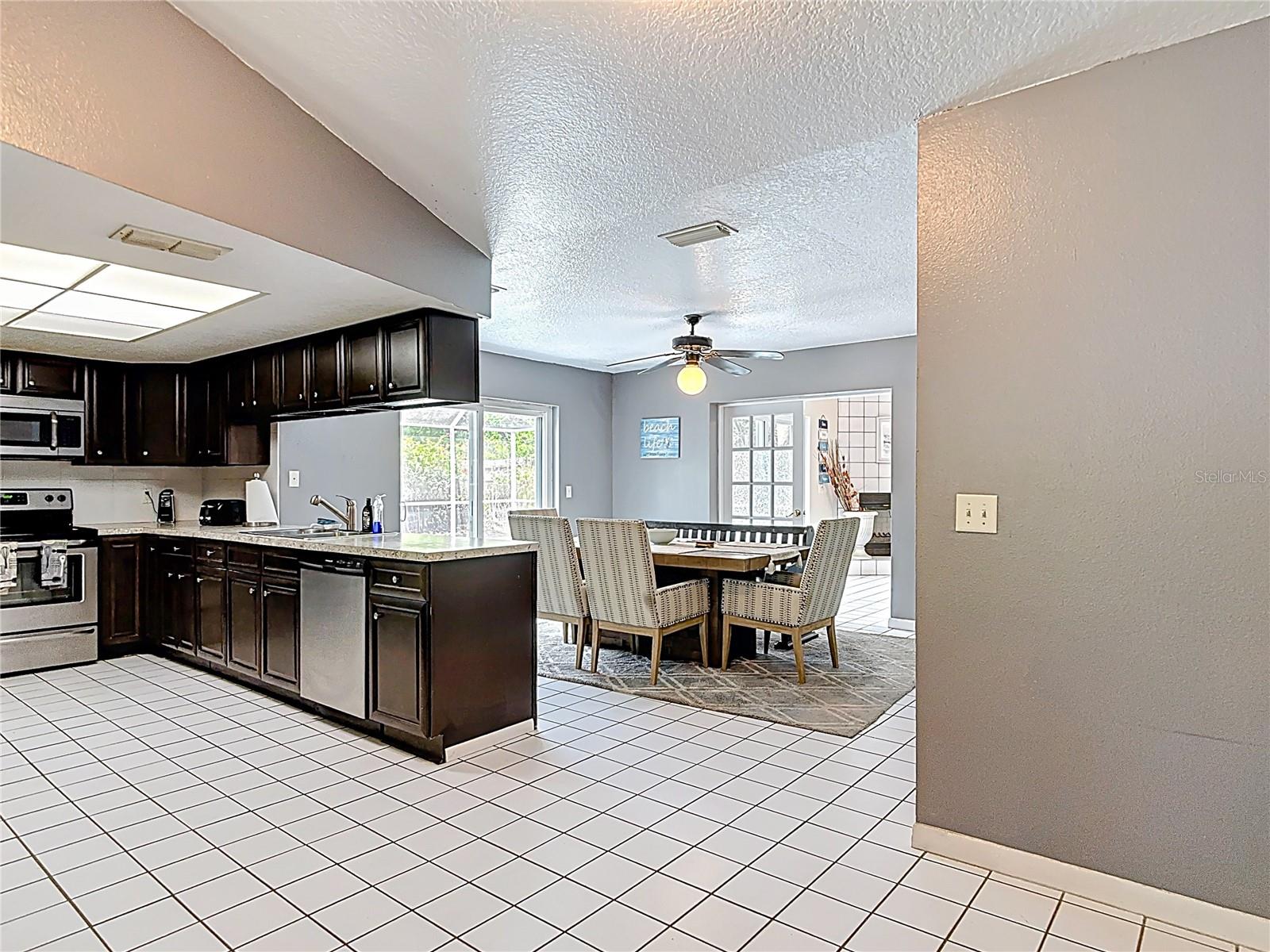 Image 16 of 49 For 7613 Bramblewood Drive
