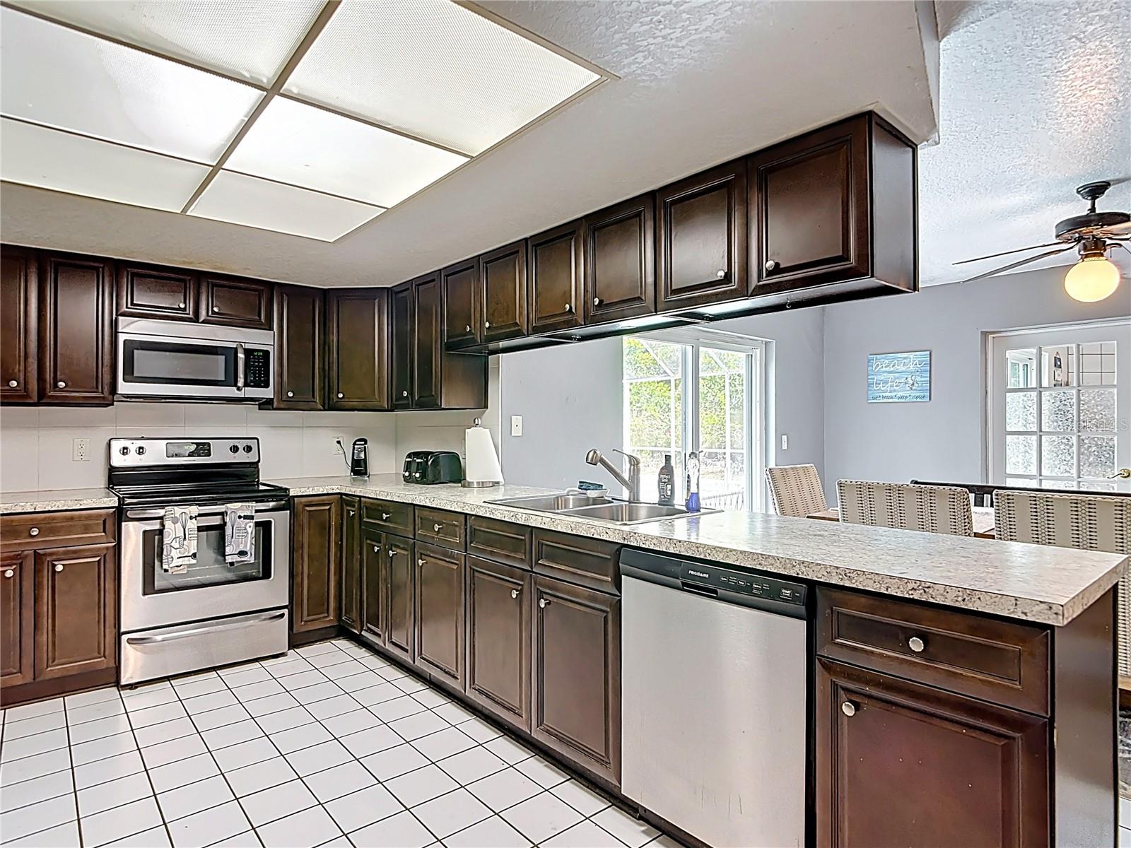 Image 17 of 49 For 7613 Bramblewood Drive