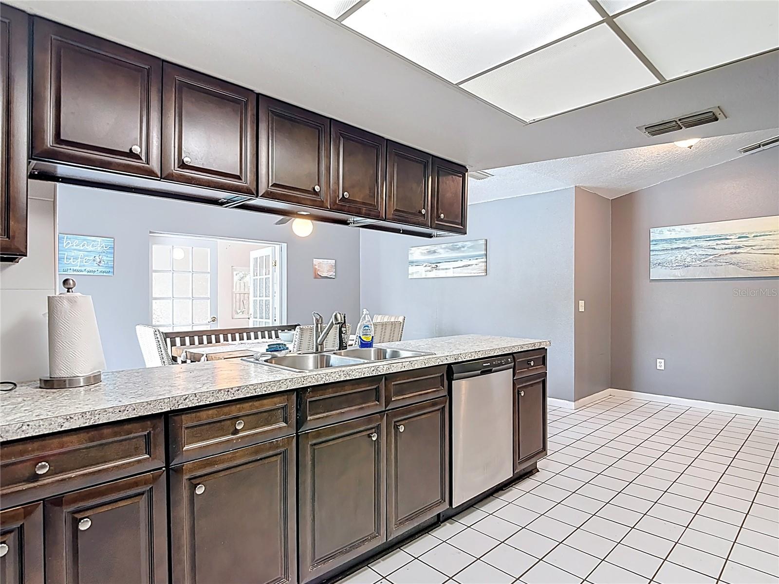 Image 20 of 49 For 7613 Bramblewood Drive