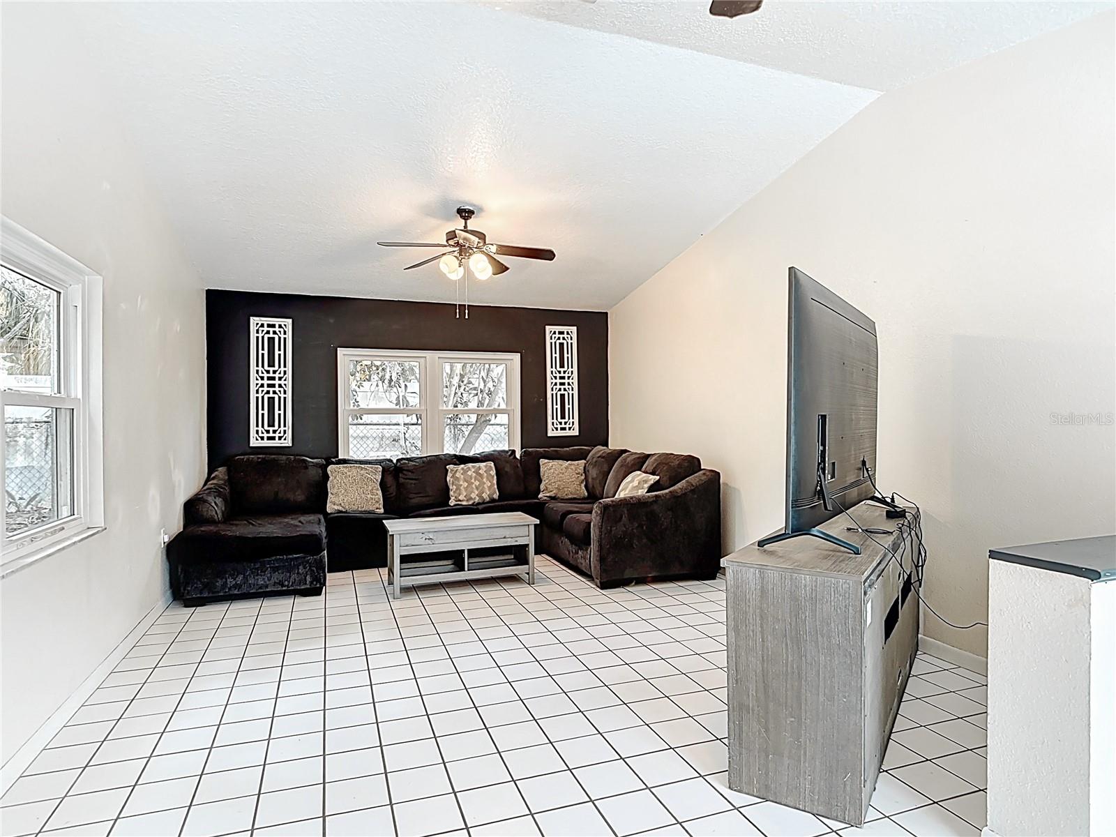 Image 21 of 49 For 7613 Bramblewood Drive
