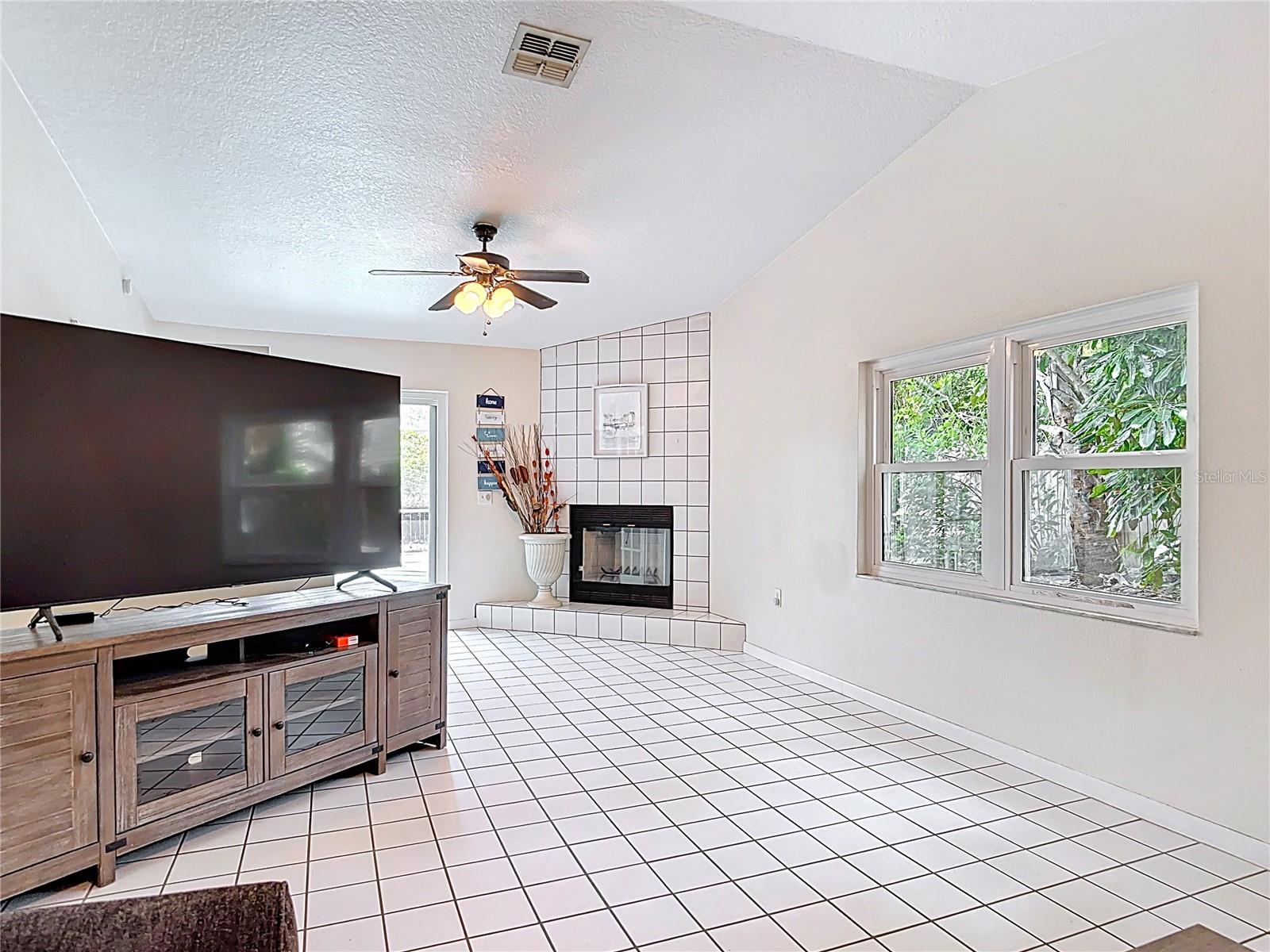 Image 23 of 49 For 7613 Bramblewood Drive
