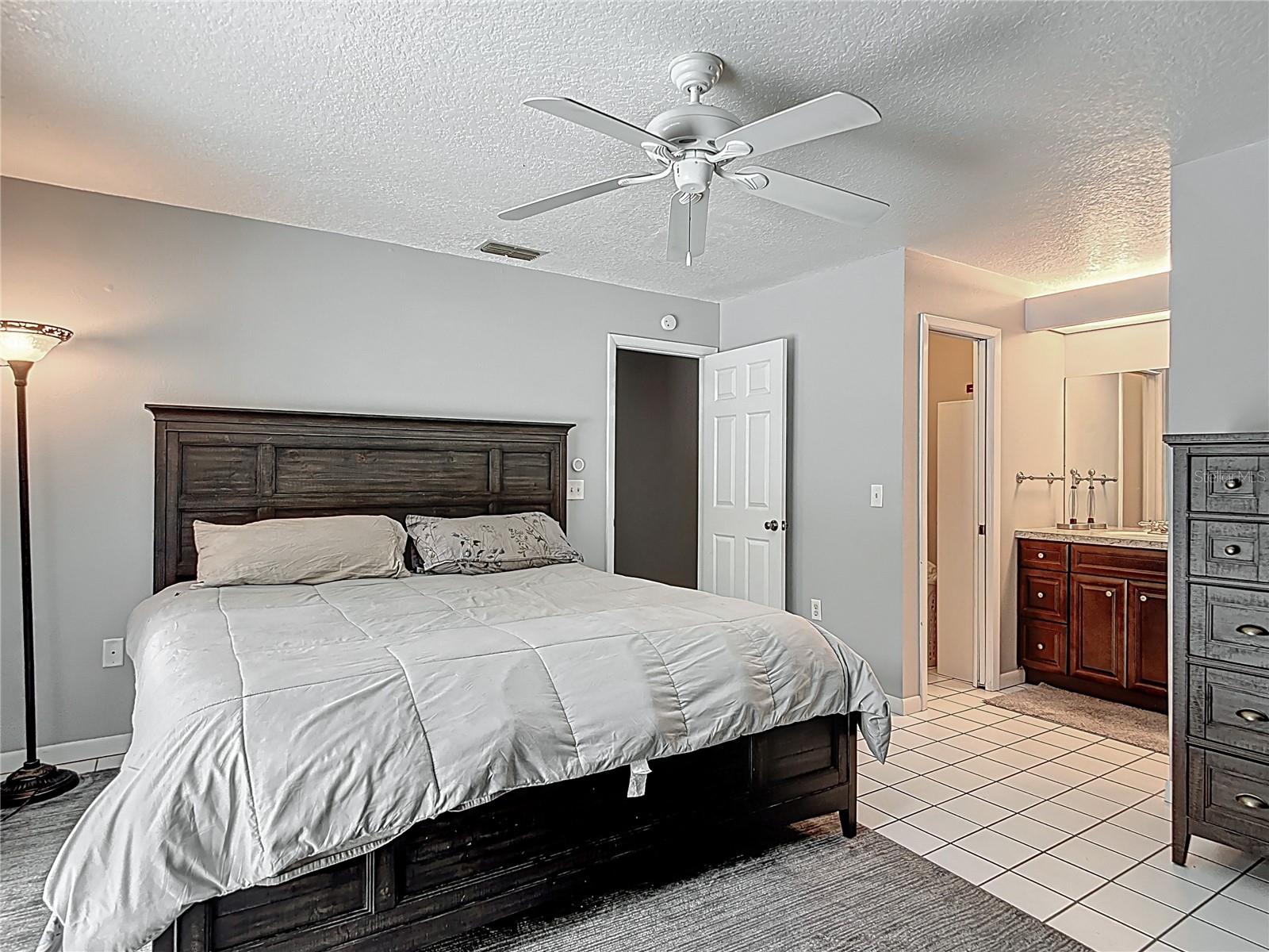 Image 34 of 49 For 7613 Bramblewood Drive