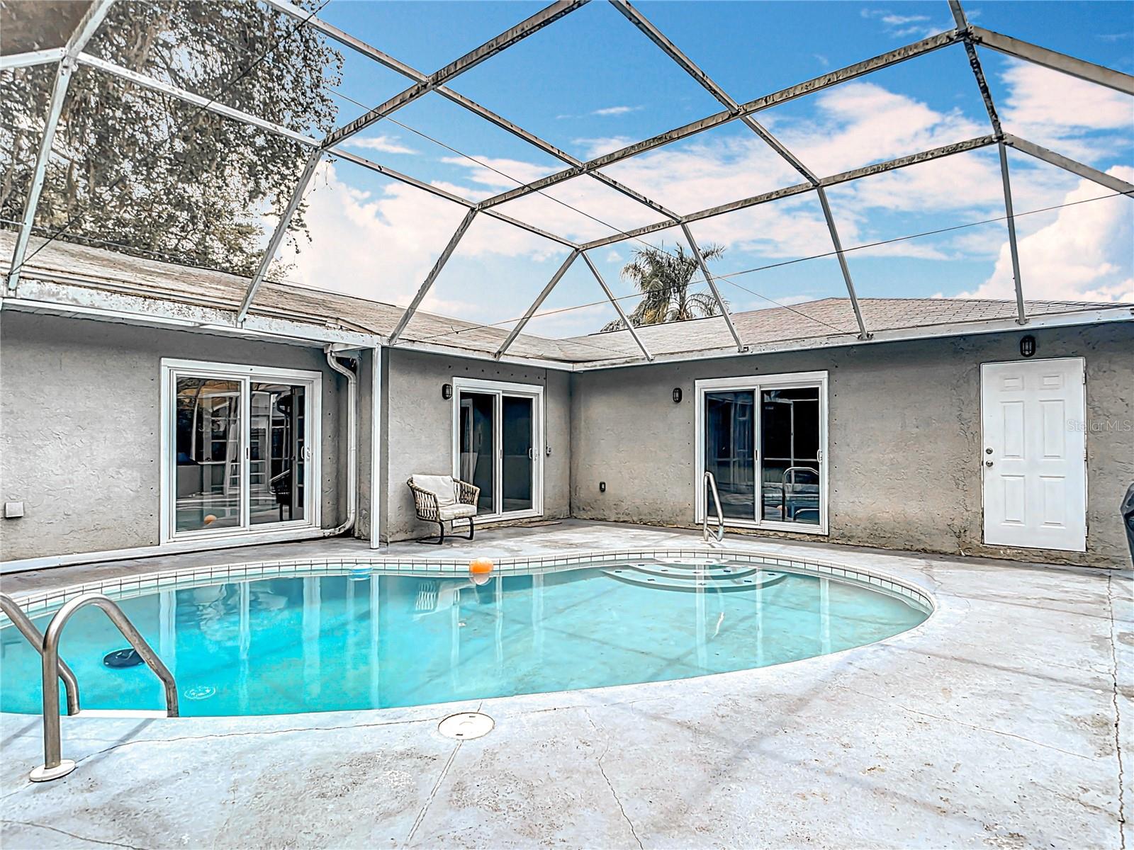 Image 36 of 49 For 7613 Bramblewood Drive