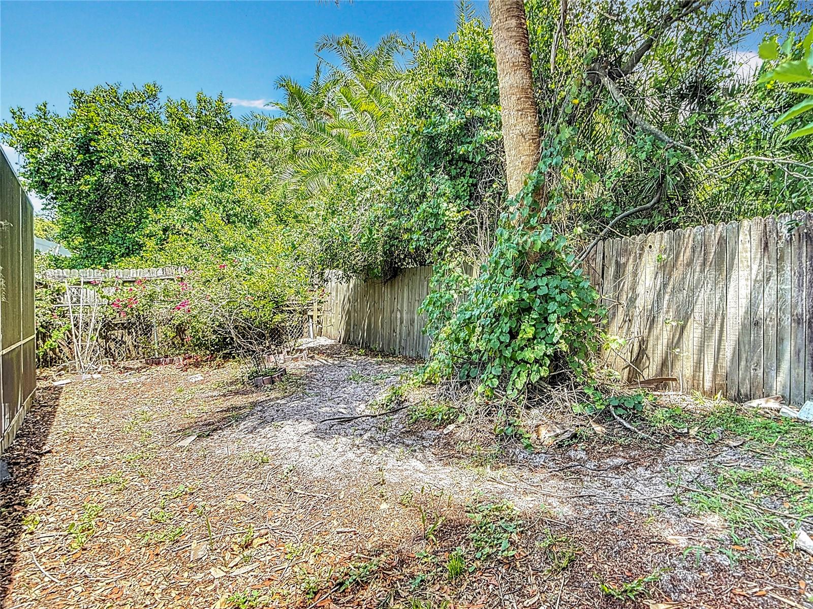 Image 40 of 49 For 7613 Bramblewood Drive