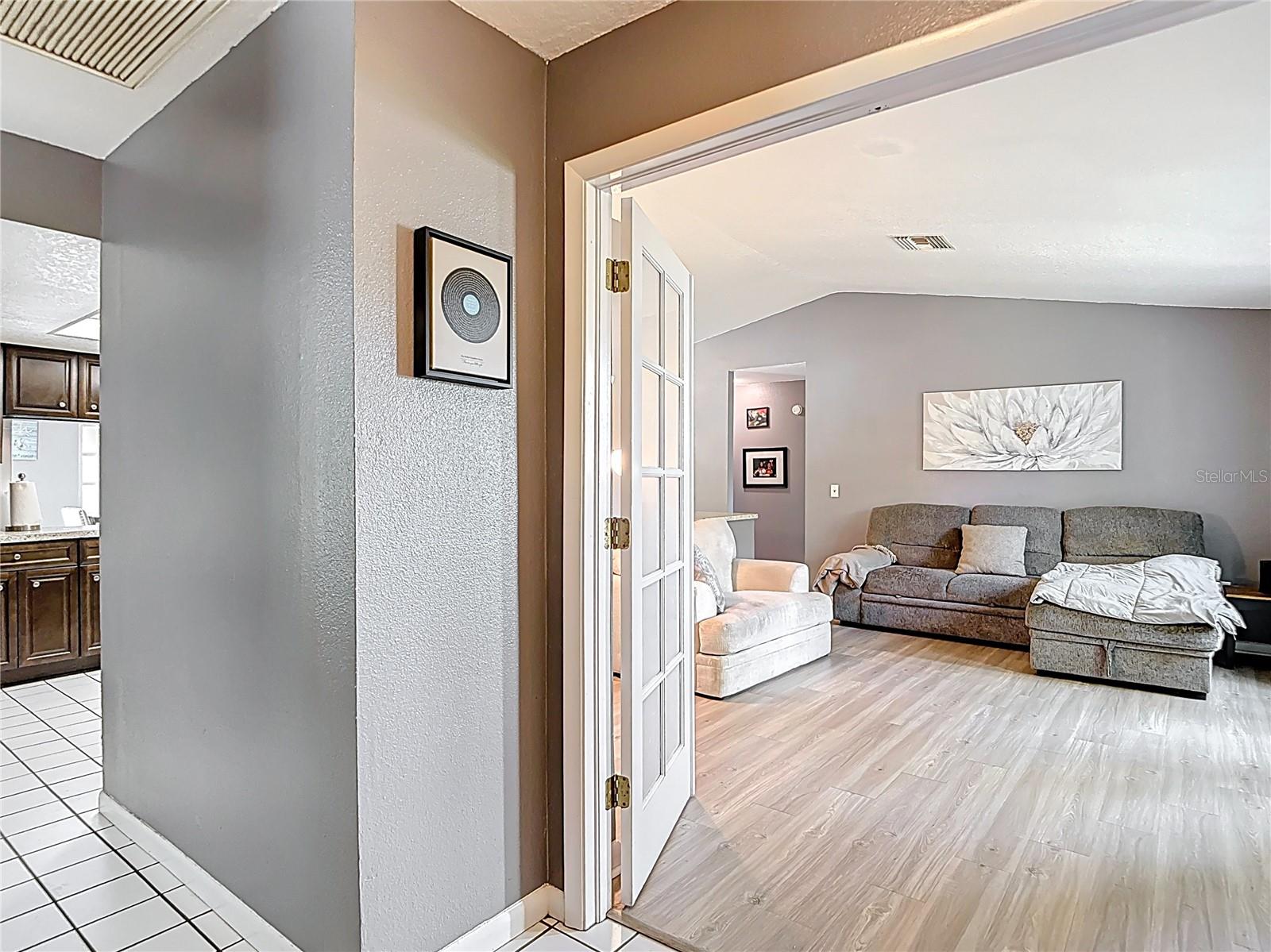 Image 8 of 49 For 7613 Bramblewood Drive