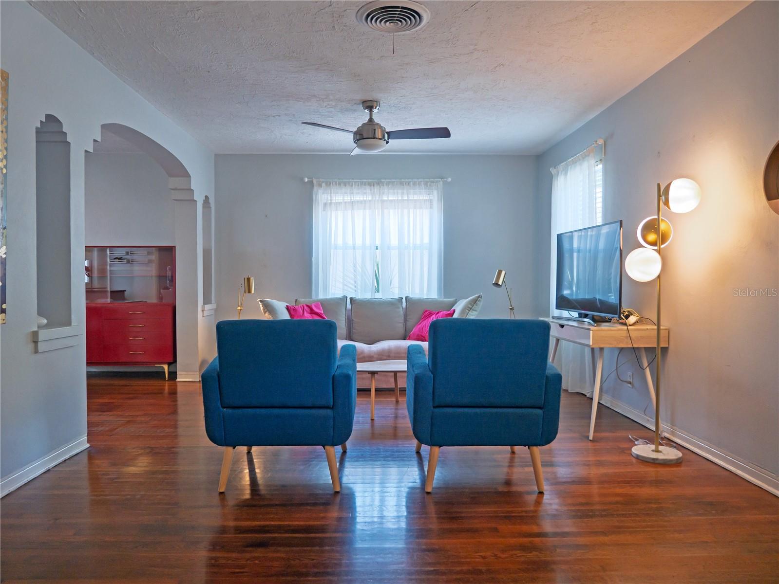 Listing photo id 1 for 1620 15th Street N