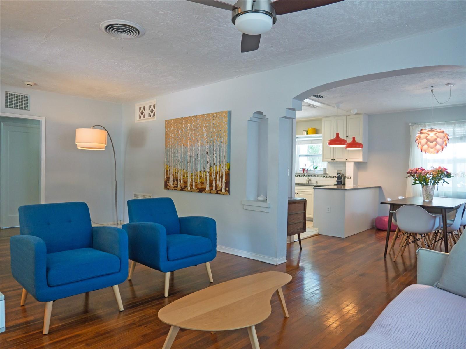 Listing photo id 3 for 1620 15th Street N