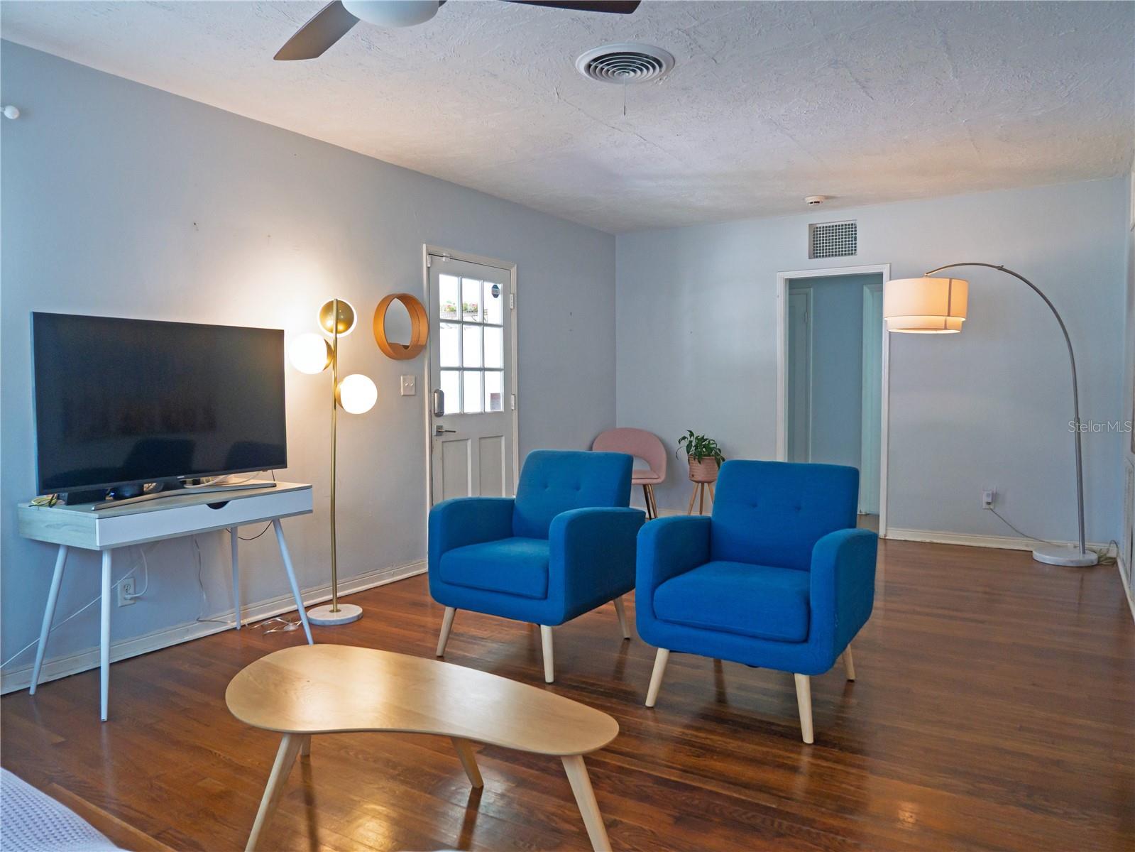 Listing photo id 6 for 1620 15th Street N