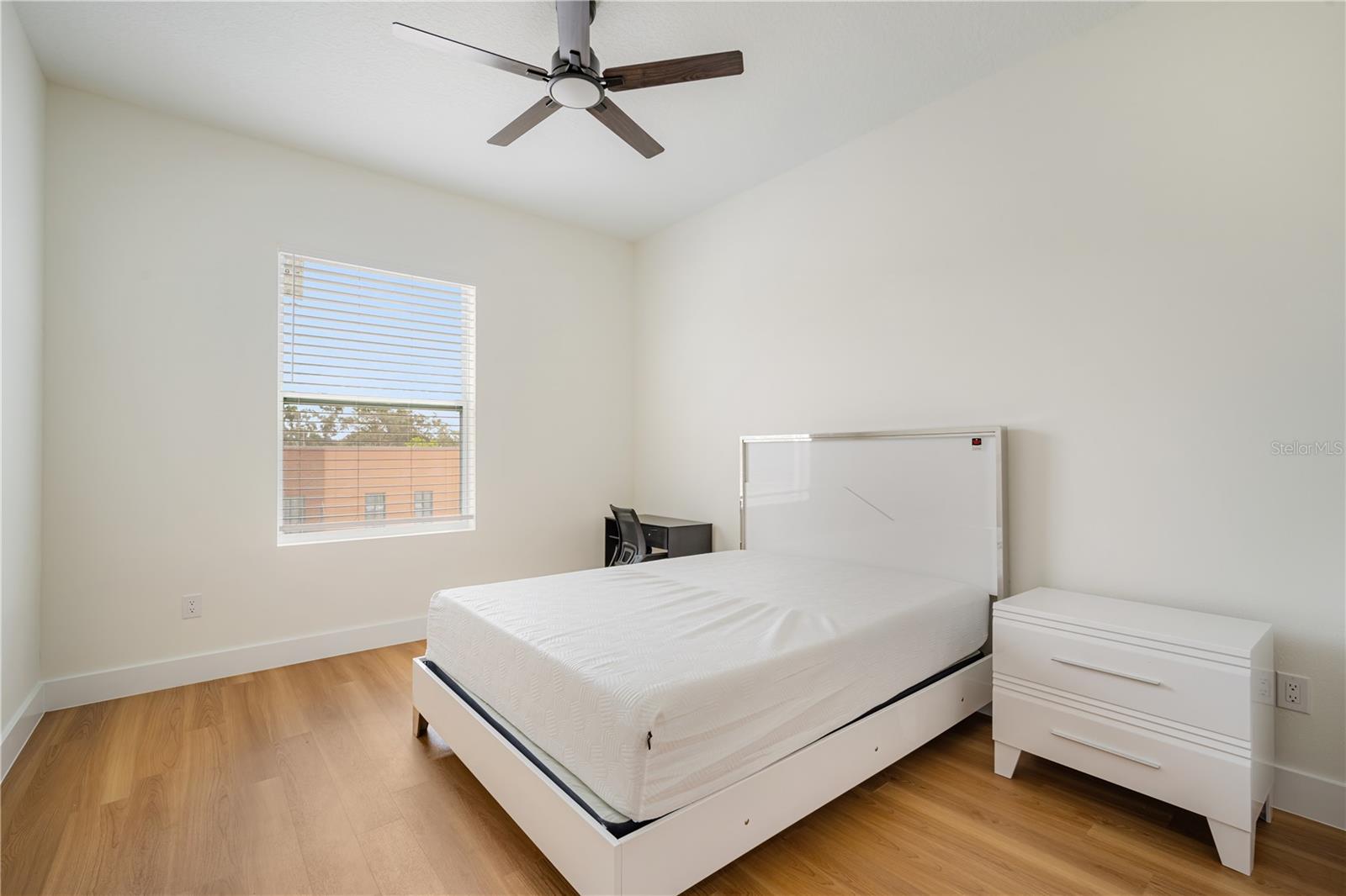 Image 21 of 30 For 13612 22nd Street
