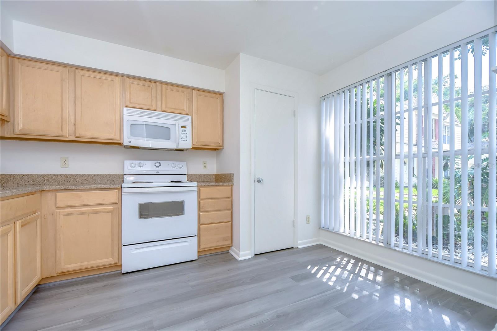 Image 11 of 55 For 13937 Fletchers Mill Drive