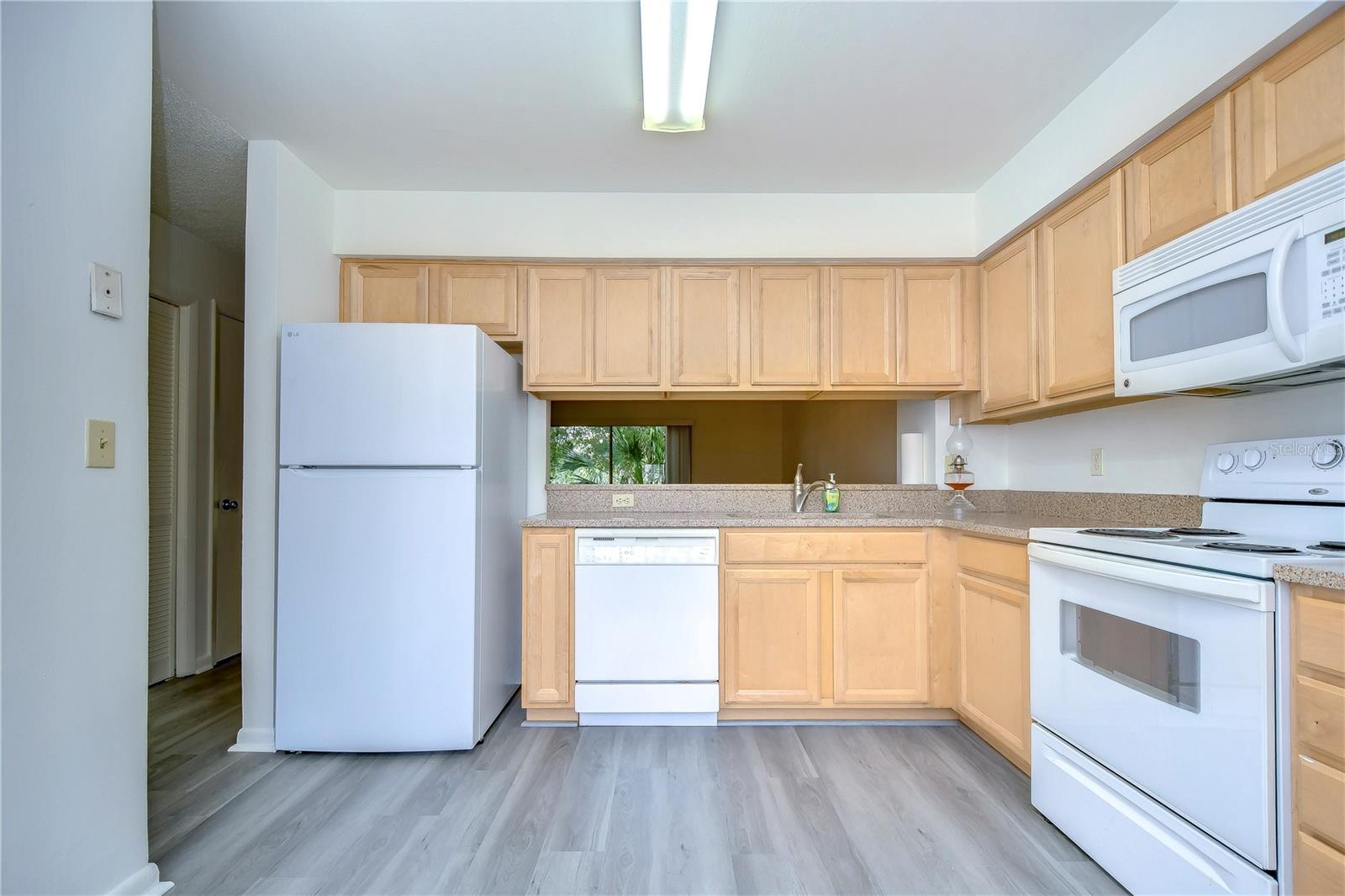 Image 16 of 55 For 13937 Fletchers Mill Drive