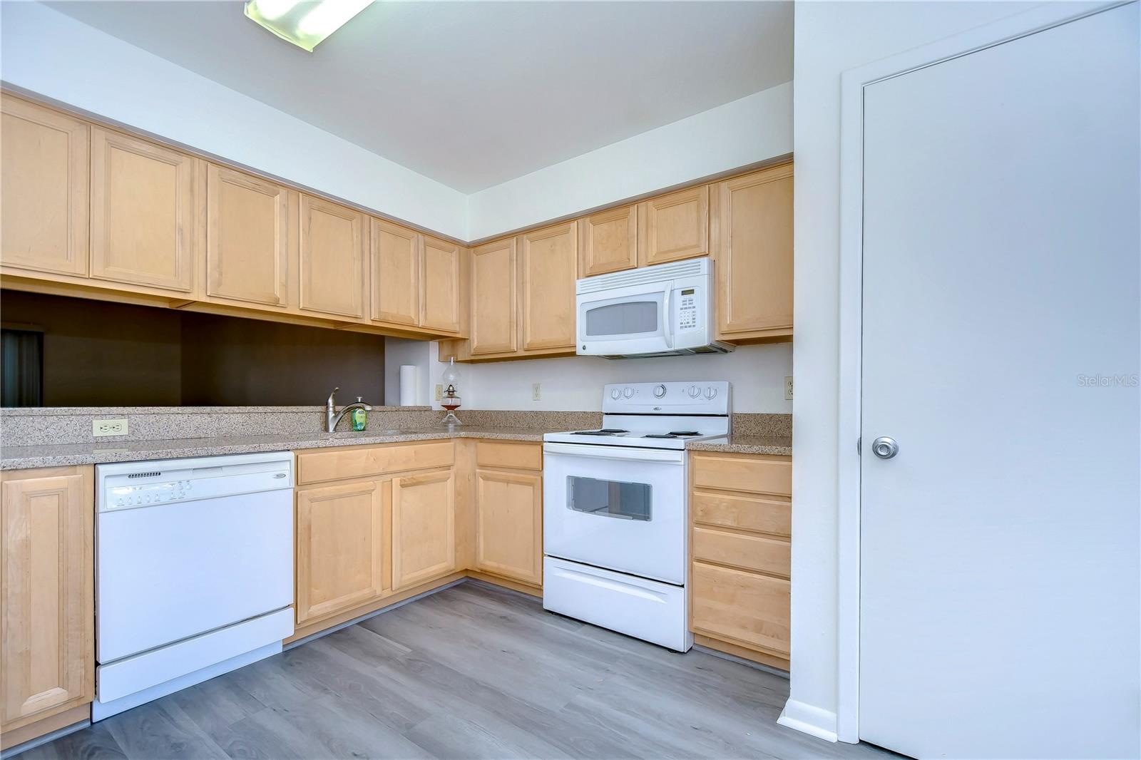 Image 17 of 55 For 13937 Fletchers Mill Drive