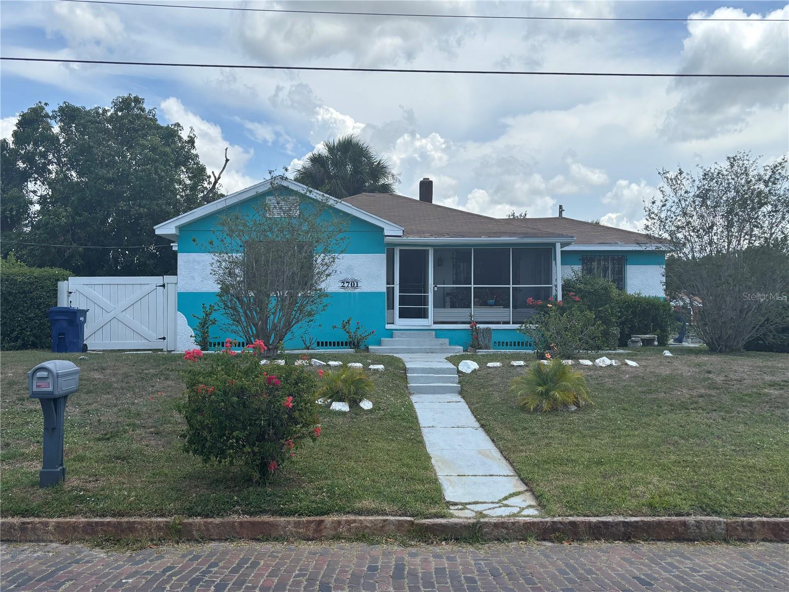 Image 2 of 24 For 2701 Cherry Street