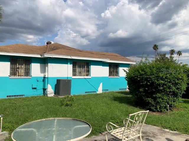 Listing photo id 24 for 2701 Cherry Street