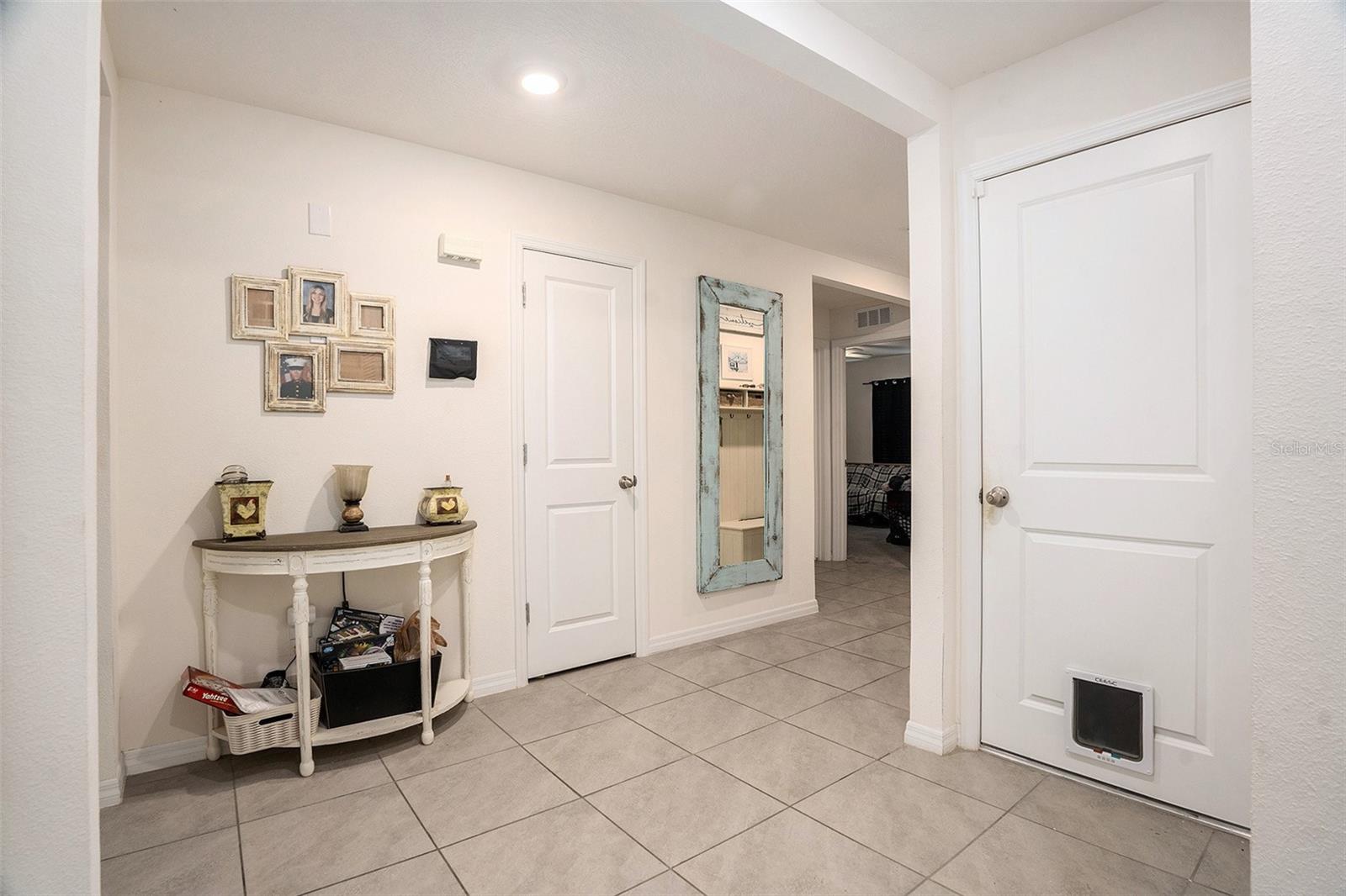 Image 4 of 26 For 7639 Broad Pointe Drive