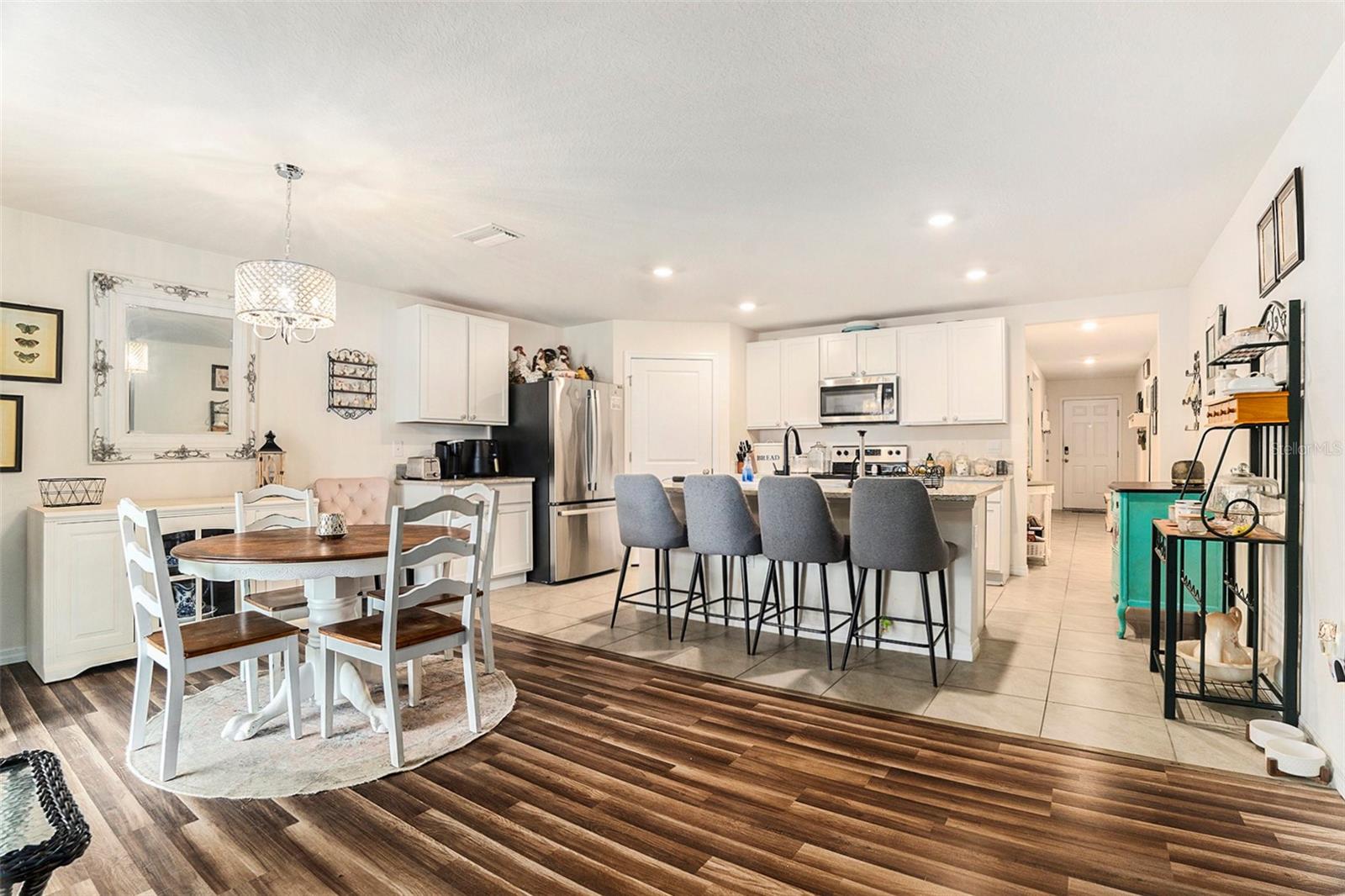 Image 9 of 26 For 7639 Broad Pointe Drive