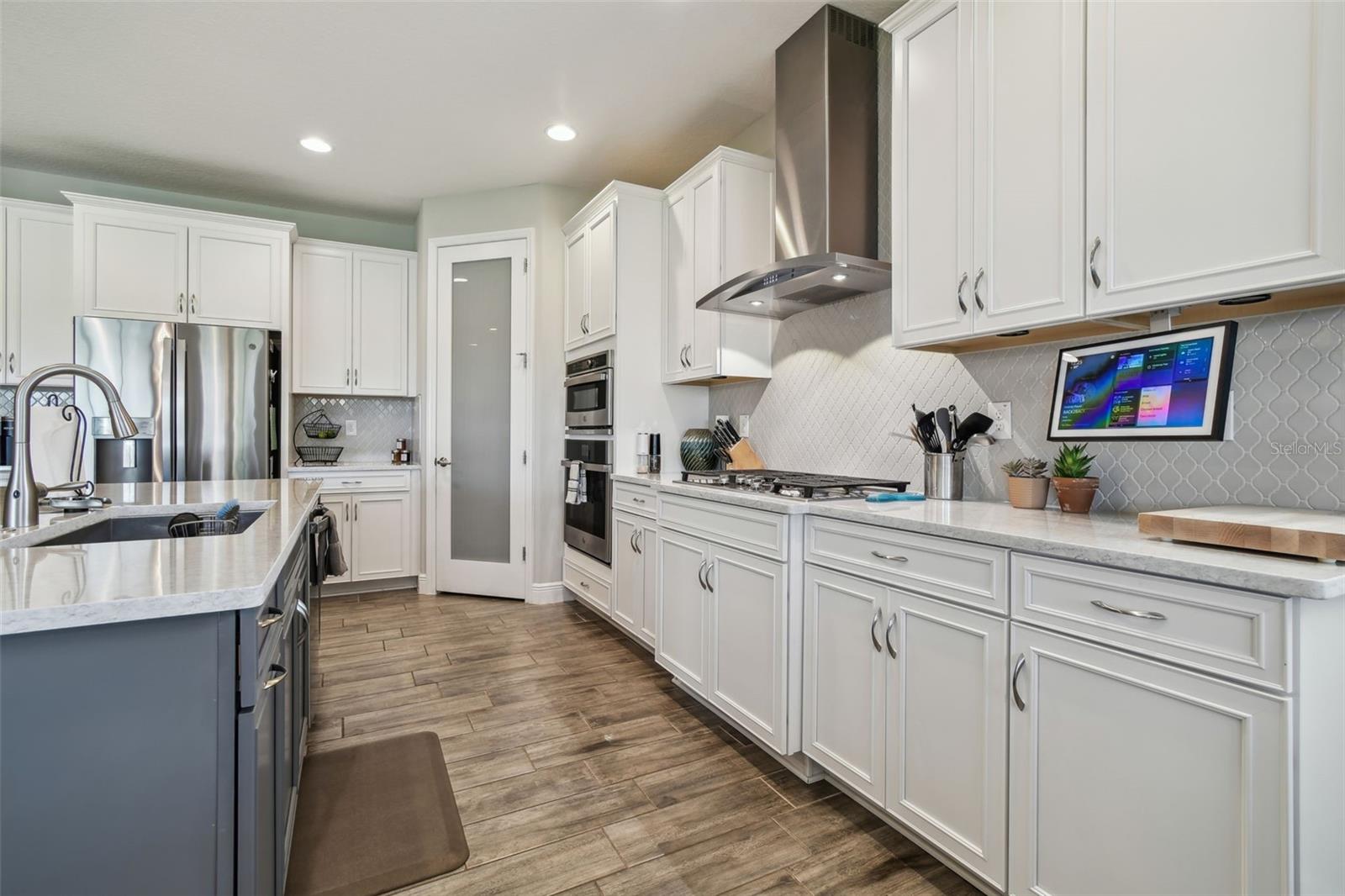 Image 18 of 66 For 14439 Woodland Spur Dr