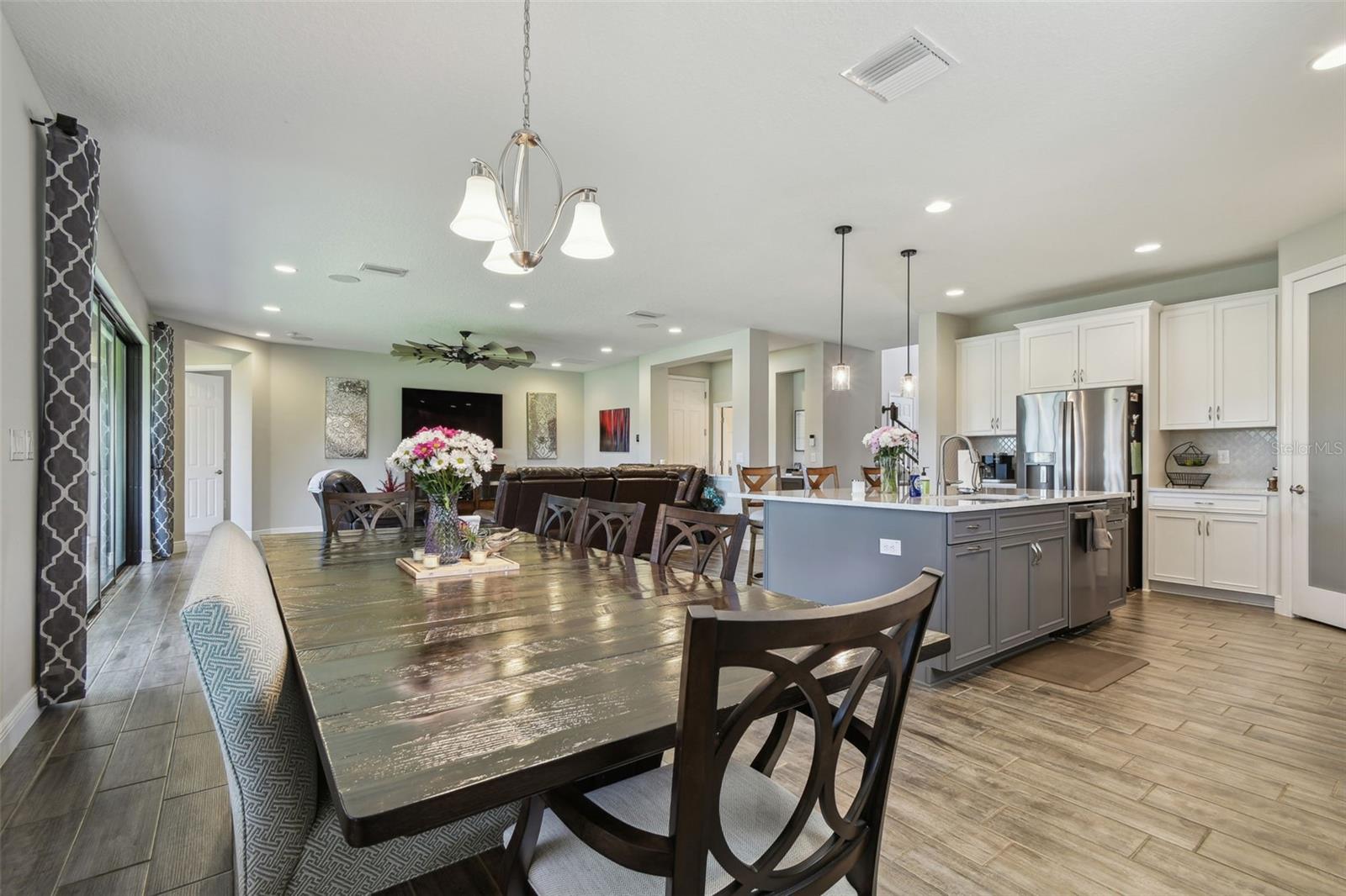 Image 20 of 66 For 14439 Woodland Spur Dr