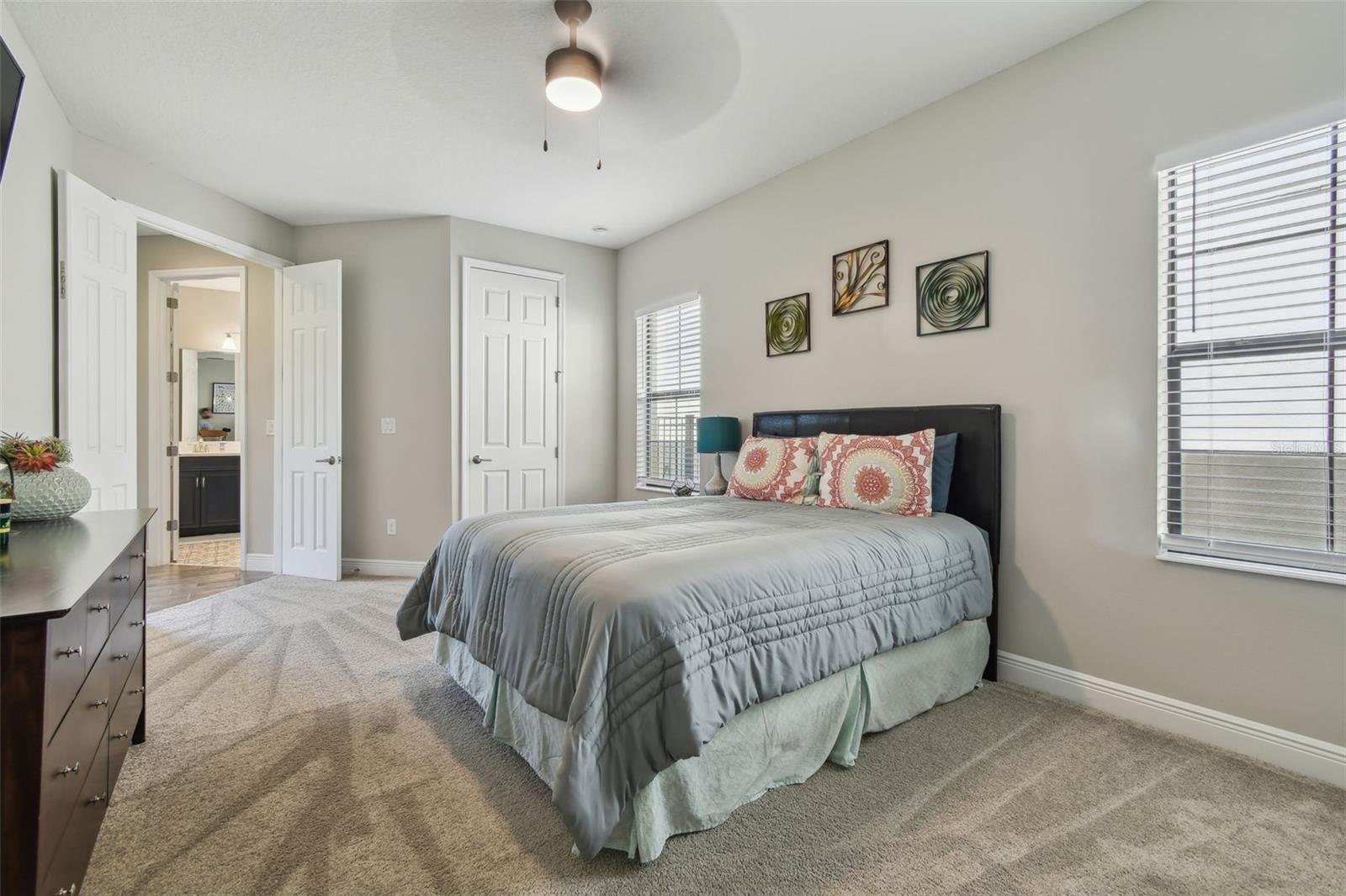 Image 28 of 66 For 14439 Woodland Spur Dr