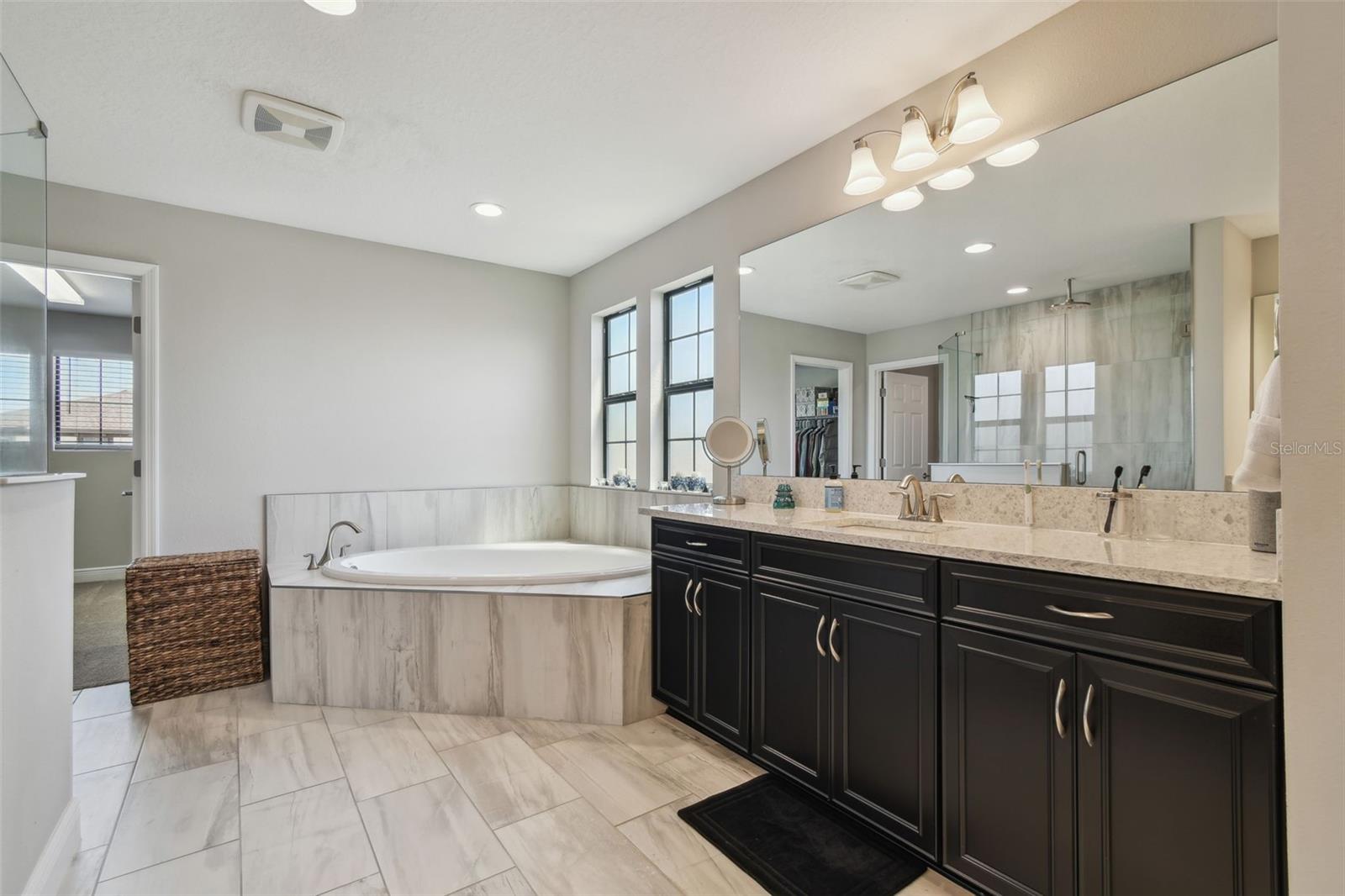 Image 46 of 66 For 14439 Woodland Spur Dr