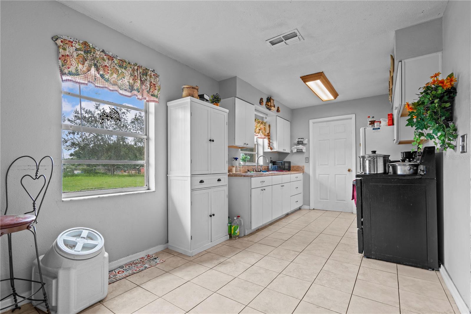 Image 11 of 40 For 4003 Prairie Bend Lane