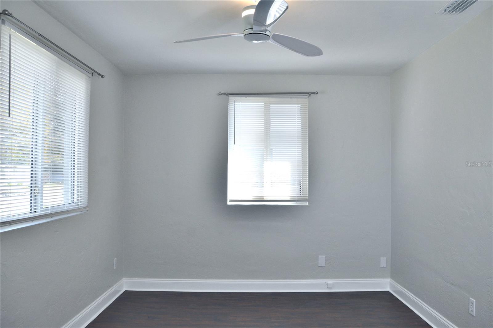 Image 16 of 27 For 2822 37th Avenue N