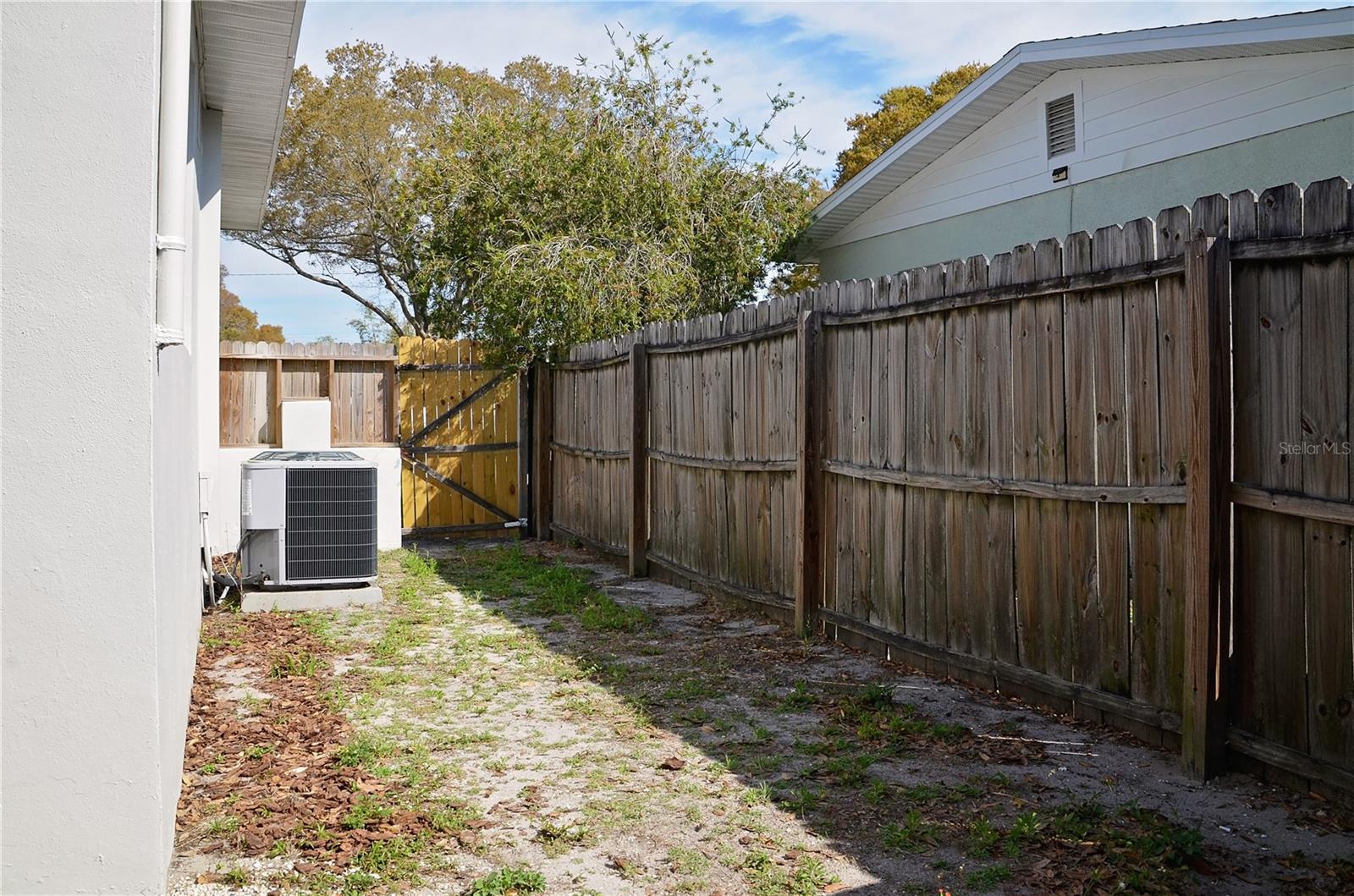 Image 22 of 27 For 2822 37th Avenue N