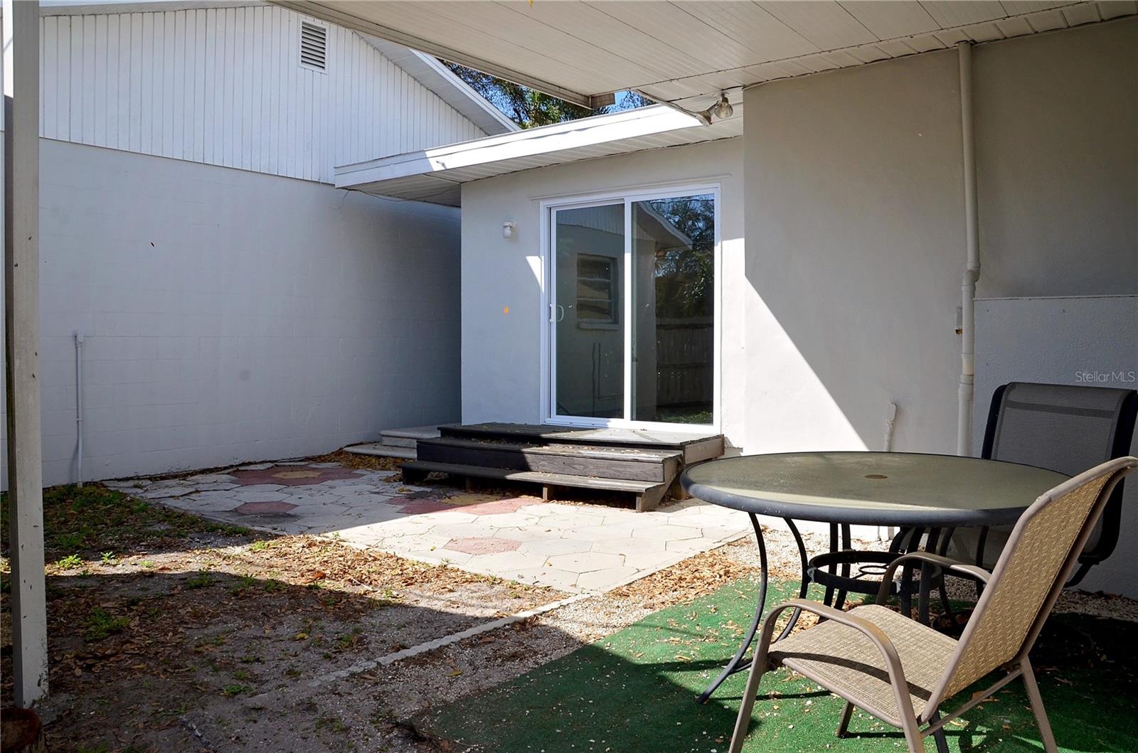 Image 23 of 27 For 2822 37th Avenue N