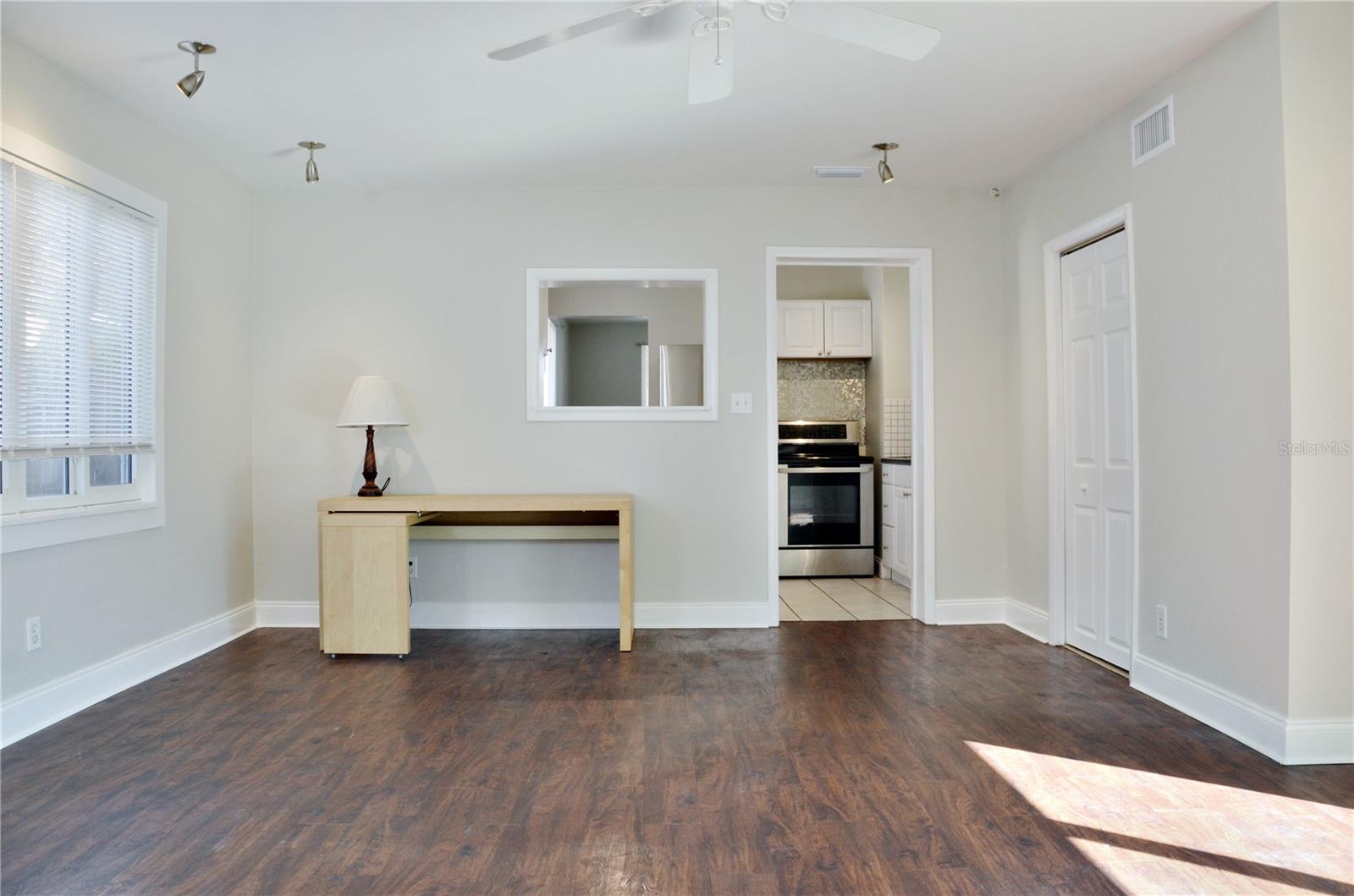 Image 5 of 27 For 2822 37th Avenue N