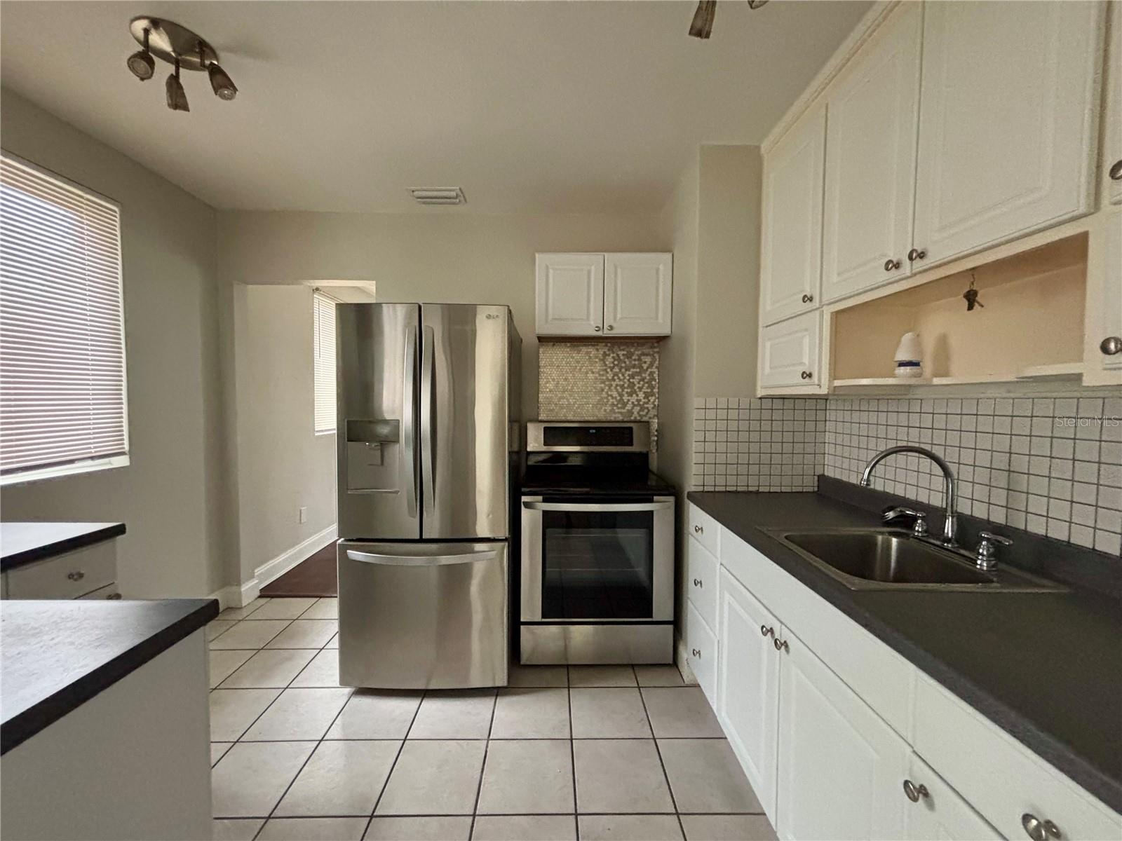 Image 7 of 27 For 2822 37th Avenue N