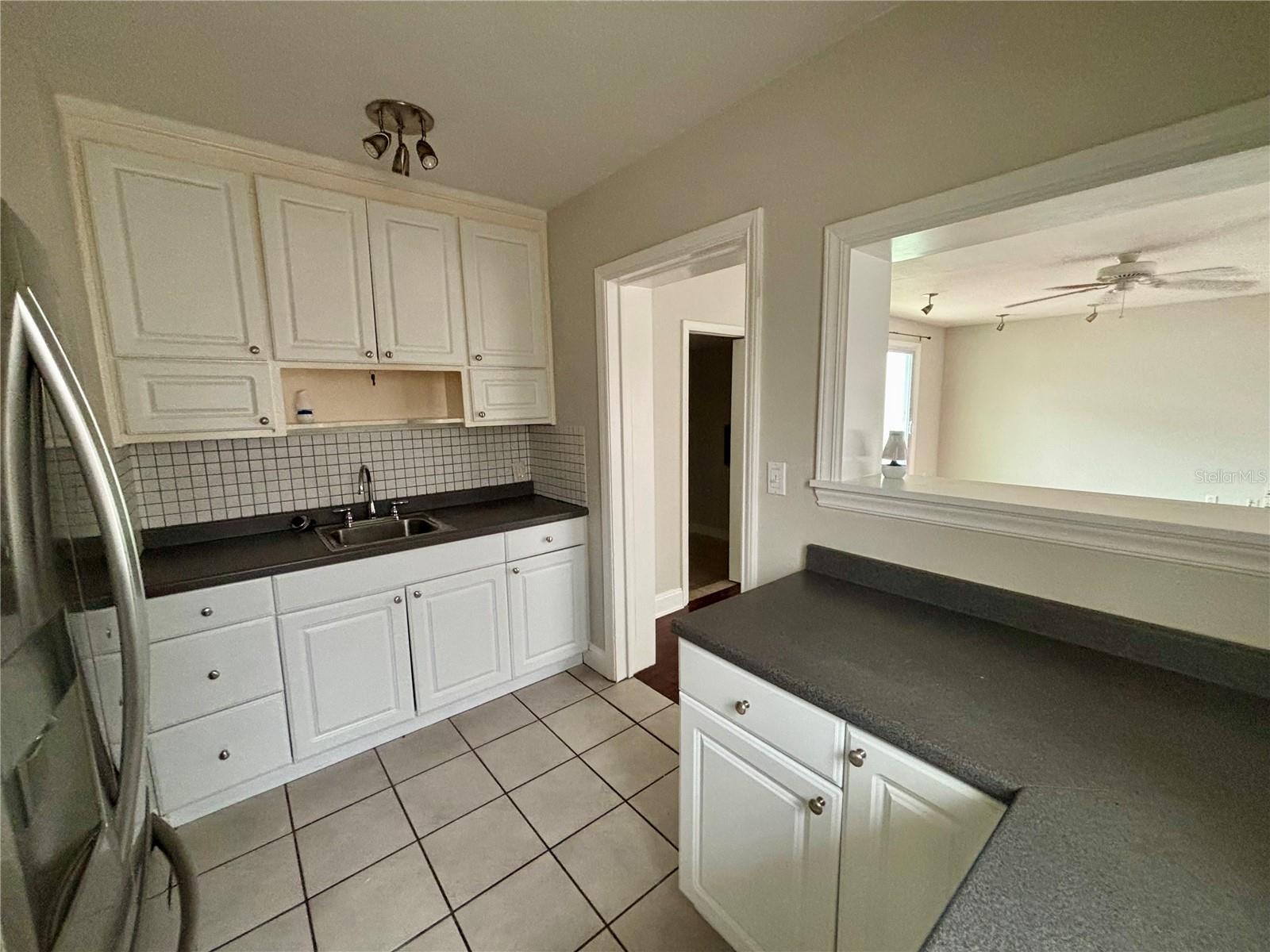 Image 8 of 27 For 2822 37th Avenue N