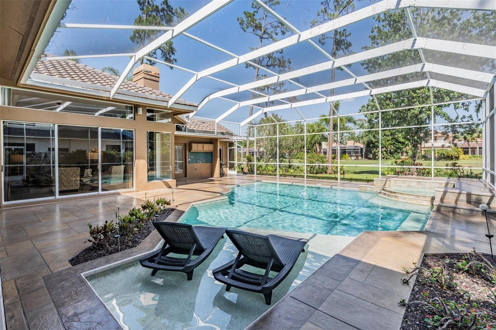 Listing photo id 36 for 5029 Camberley Lane