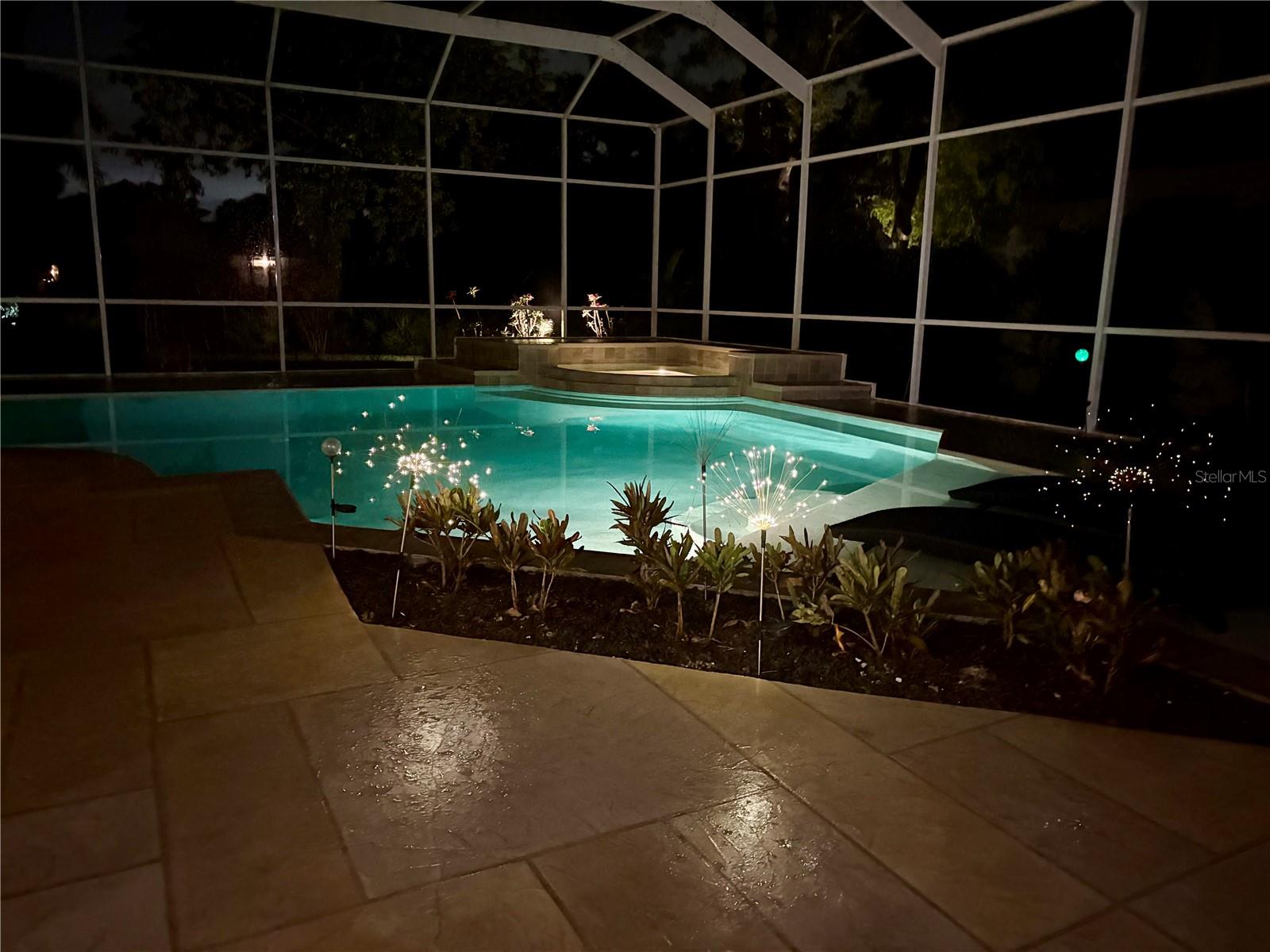 Listing photo id 38 for 5029 Camberley Lane