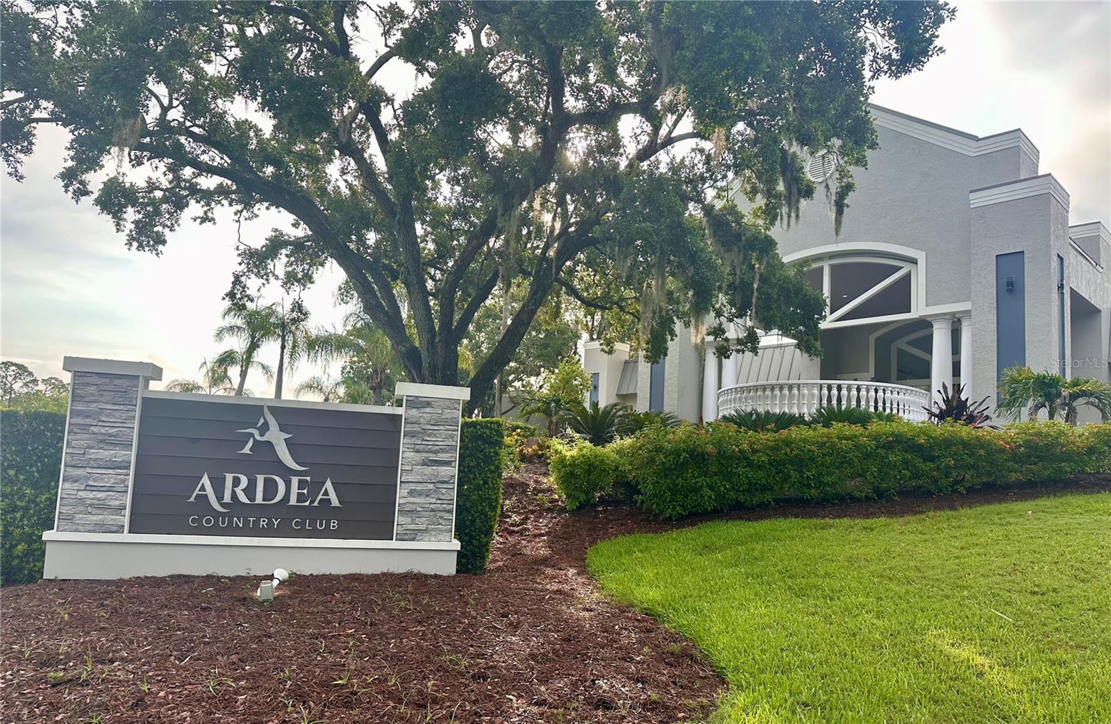 Listing photo id 43 for 5029 Camberley Lane