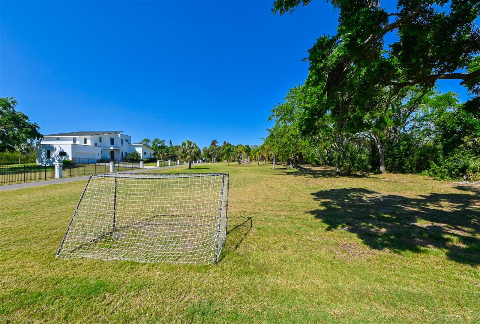 Image 16 of 25 For 4868 Troydale Road