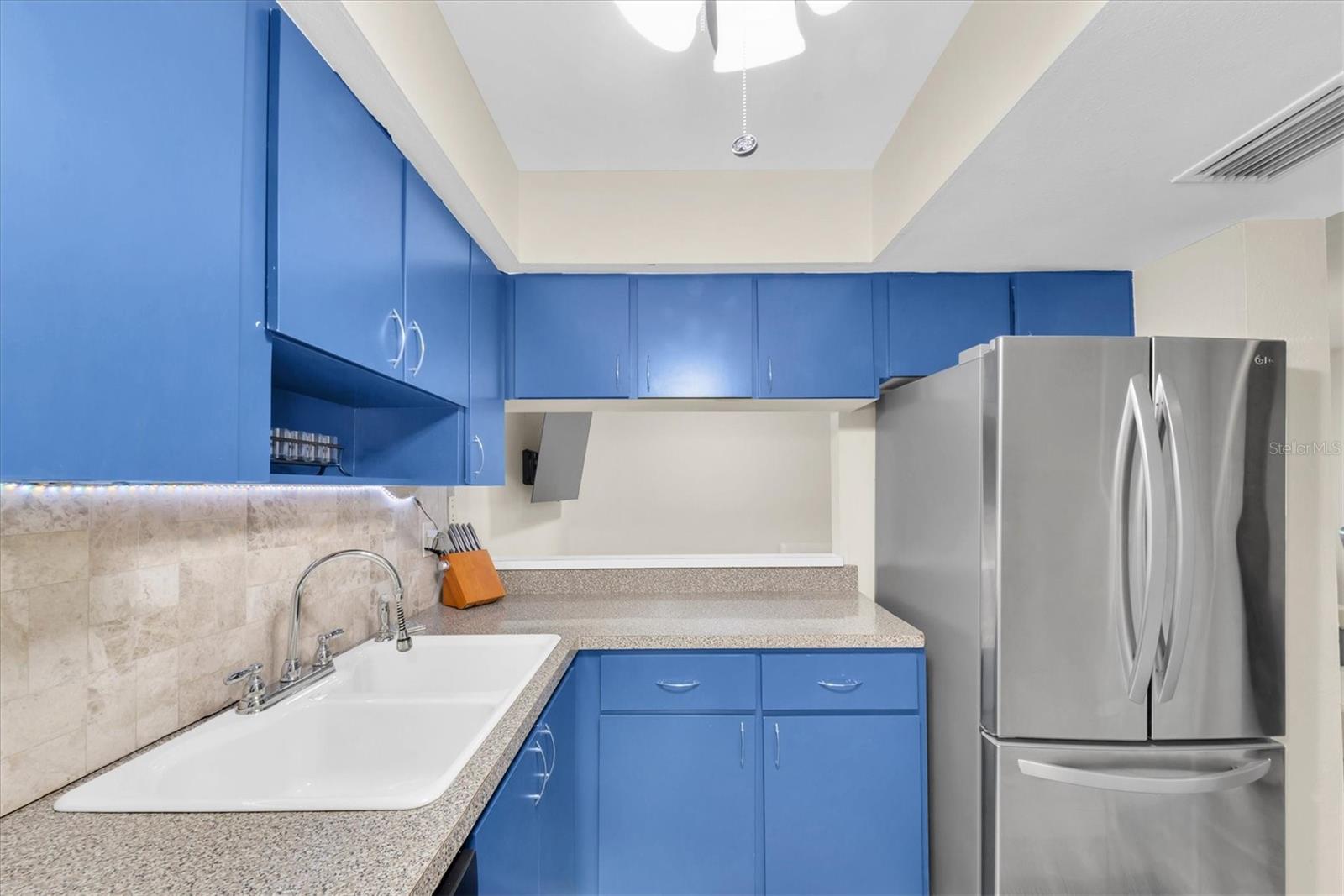 Image 14 of 31 For 2943 Bough Avenue C