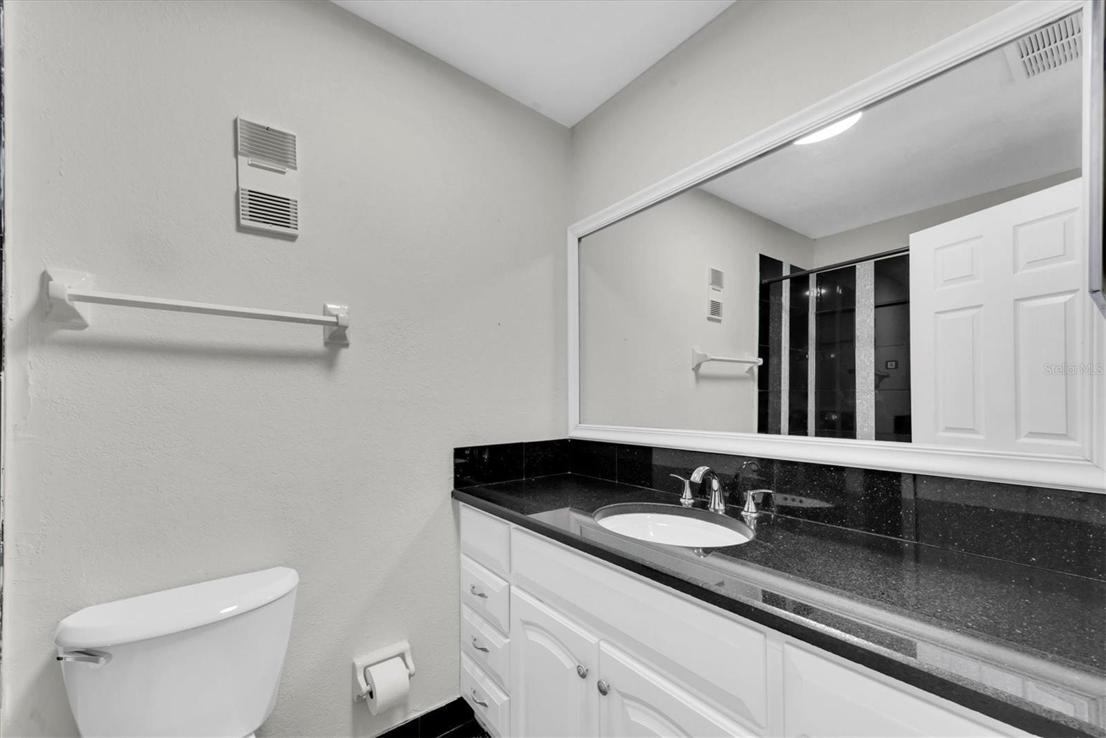 Image 22 of 31 For 2943 Bough Avenue C