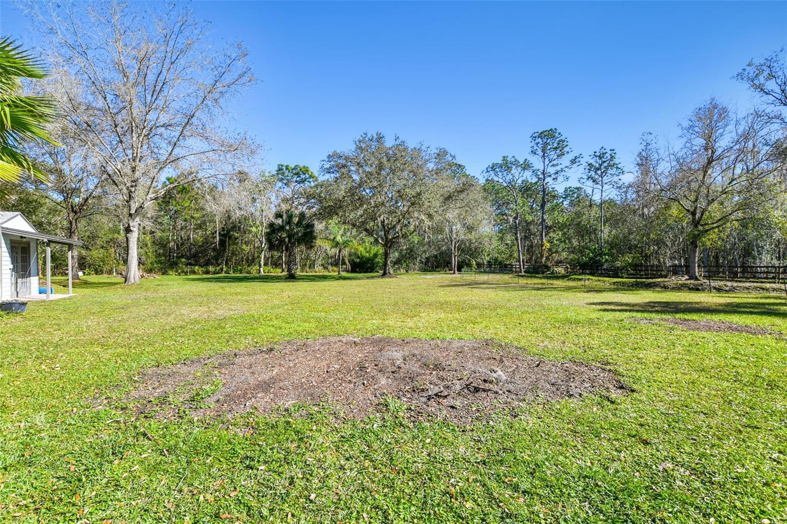 Image 41 of 48 For 19625 Pine Tree Road