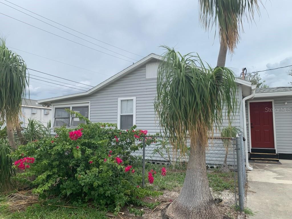 Image 3 of 14 For 2301 28th Avenue N
