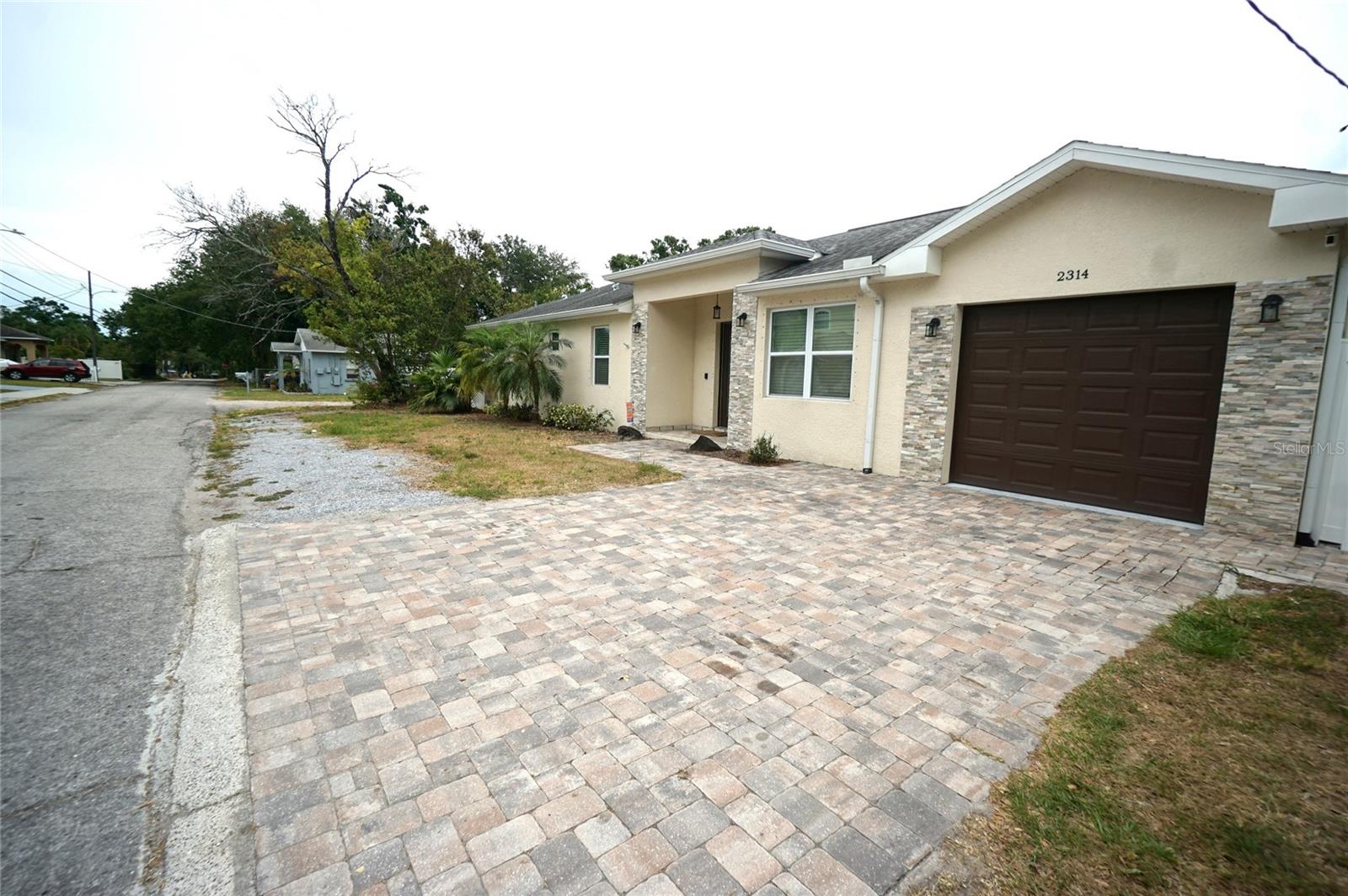 Image 3 of 24 For 2314 Saint Sophia Street