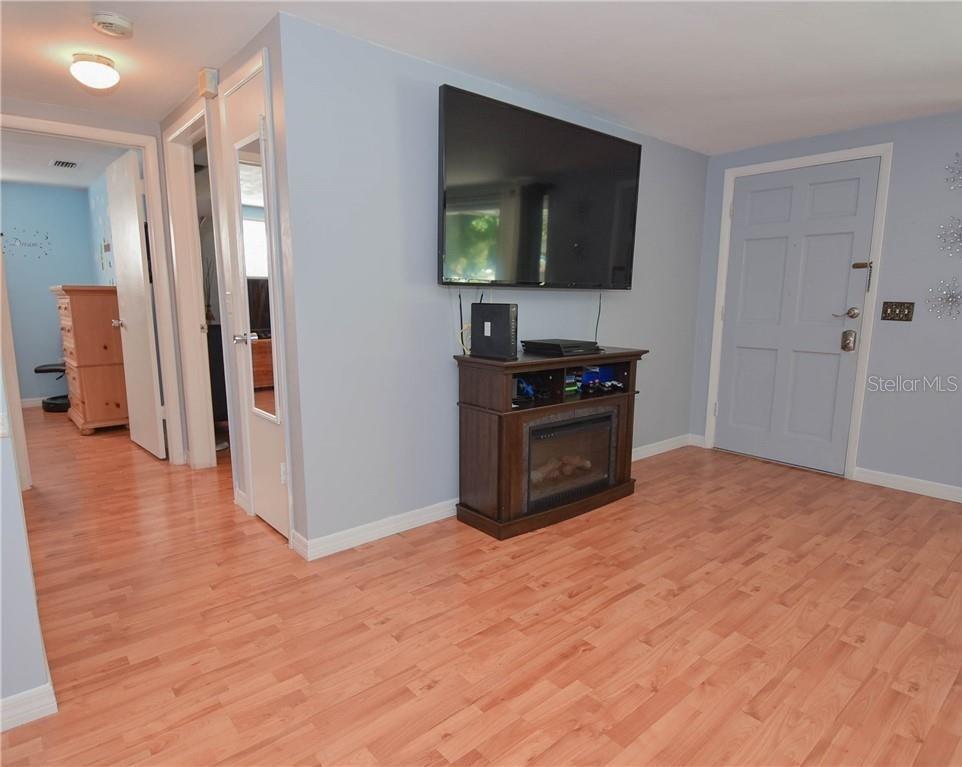 Image 8 of 28 For 5307 Whippoorwill Drive
