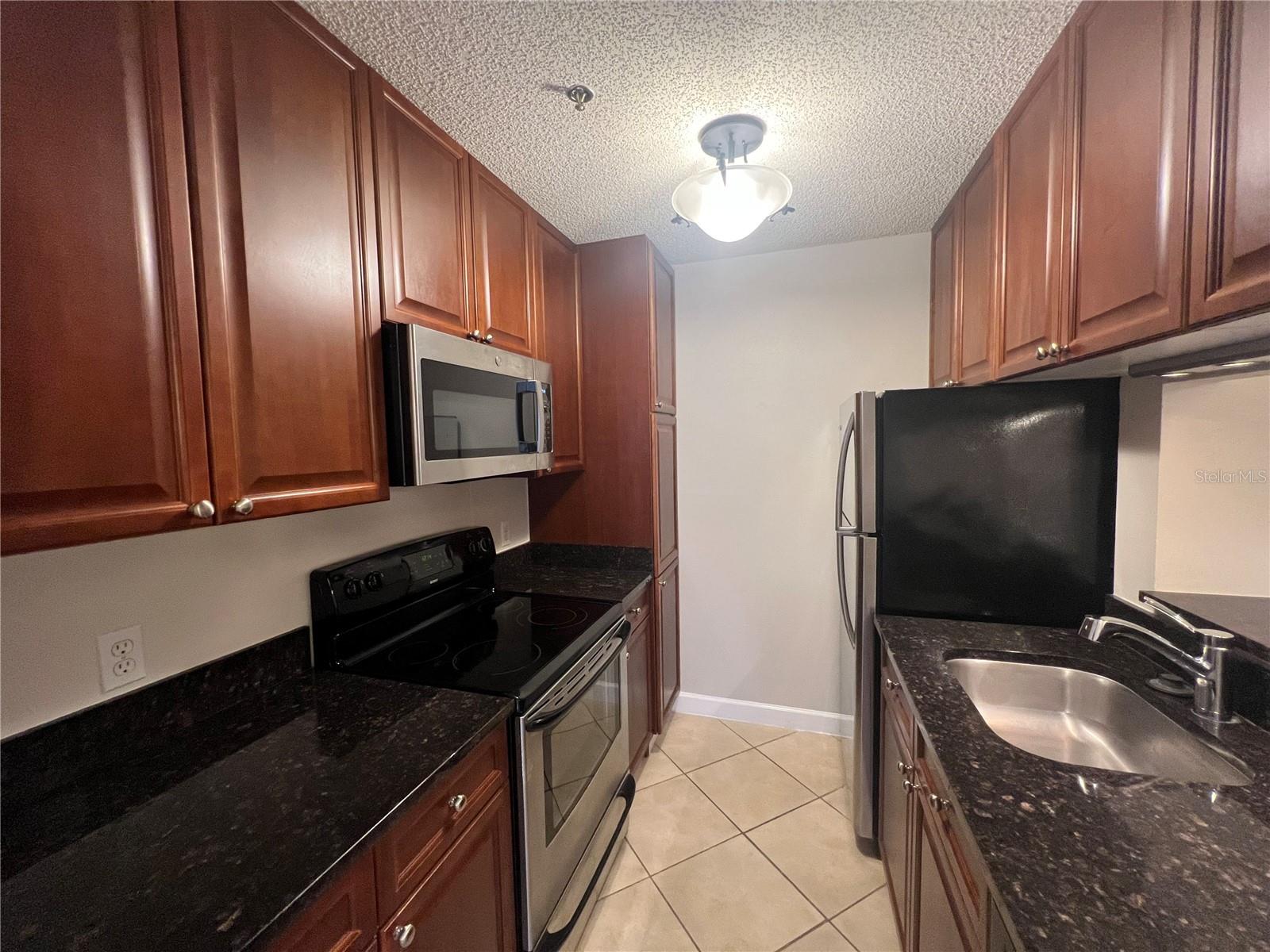 Image 5 of 20 For 11901 4th Street N 3105