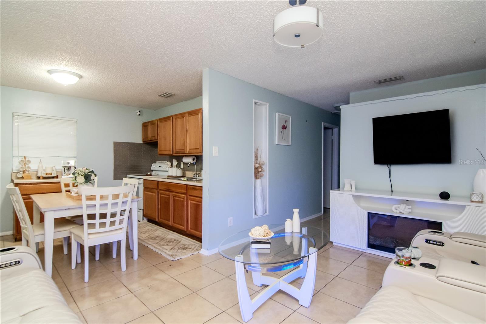 Image 11 of 34 For 7702 New York Drive