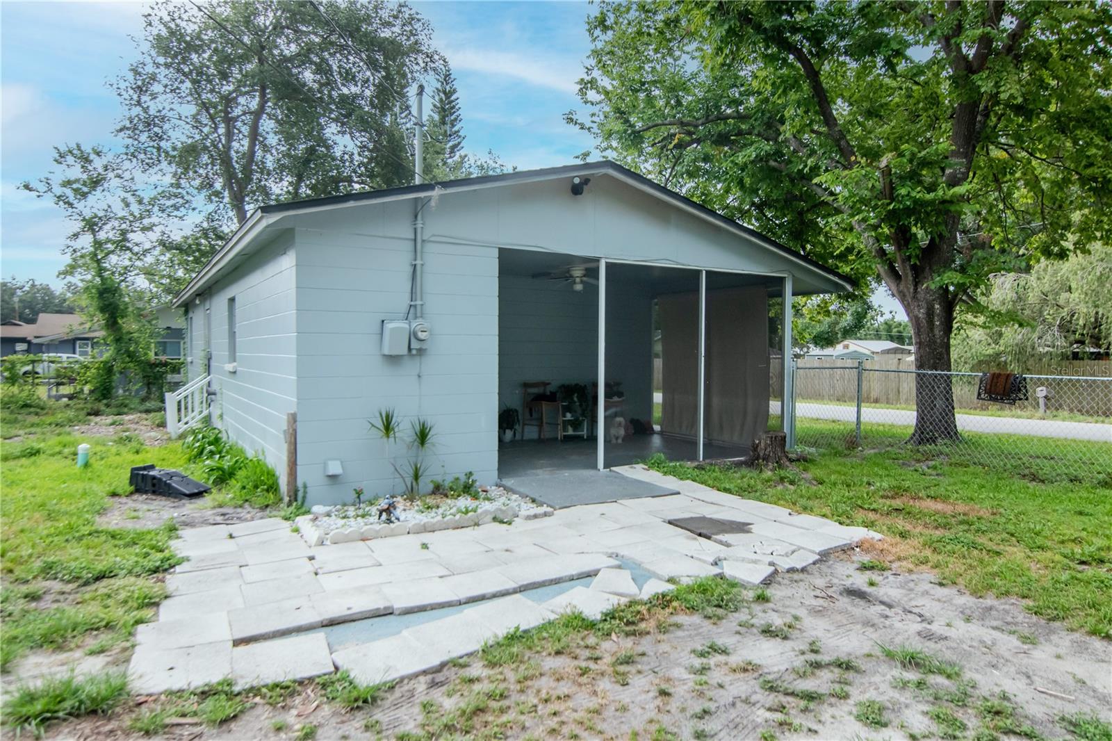 Image 4 of 34 For 7702 New York Drive