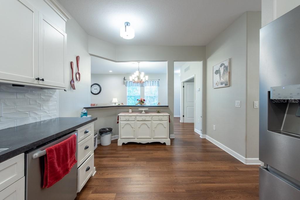 Image 18 of 56 For 4228 Silver Star Drive