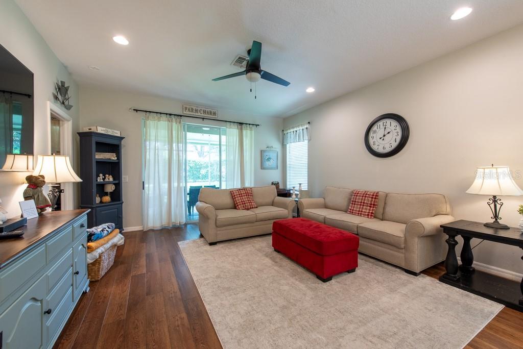 Image 7 of 56 For 4228 Silver Star Drive