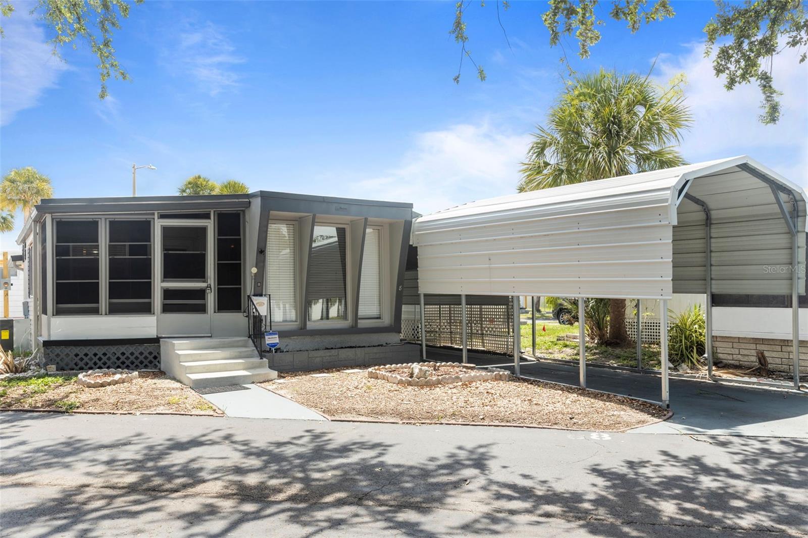 Listing photo id 0 for 4851 Gandy Boulevard B1l8