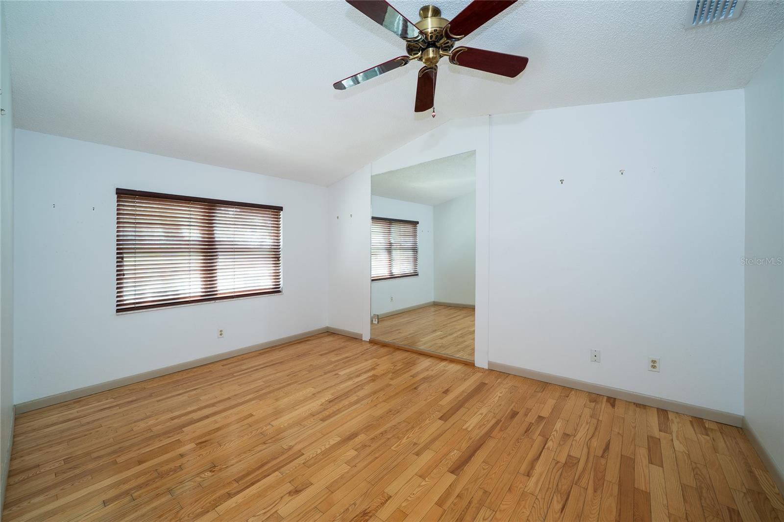 Image 13 of 42 For 4783 Palermo Court Ne 4783