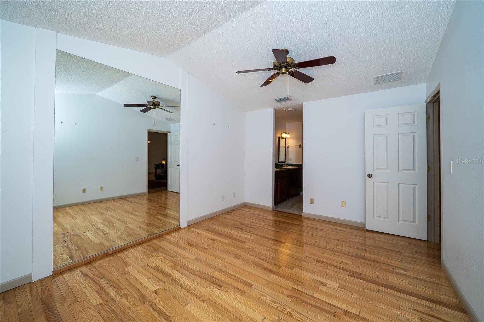 Image 14 of 42 For 4783 Palermo Court Ne 4783